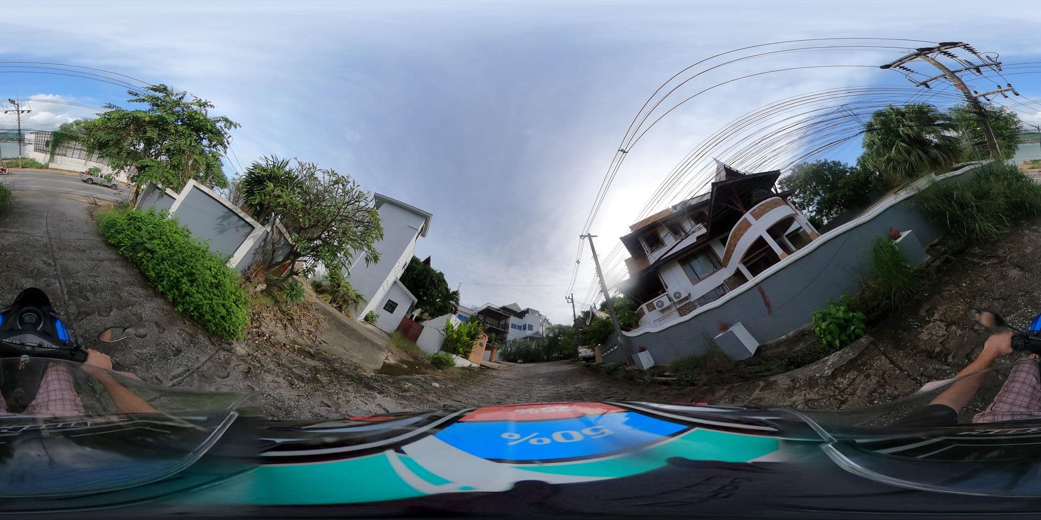 Street view near 花筑·苏梅岛塔马兰海景酒店, Ko Samui — © emseesee (CC BY-SA · Mapillary)