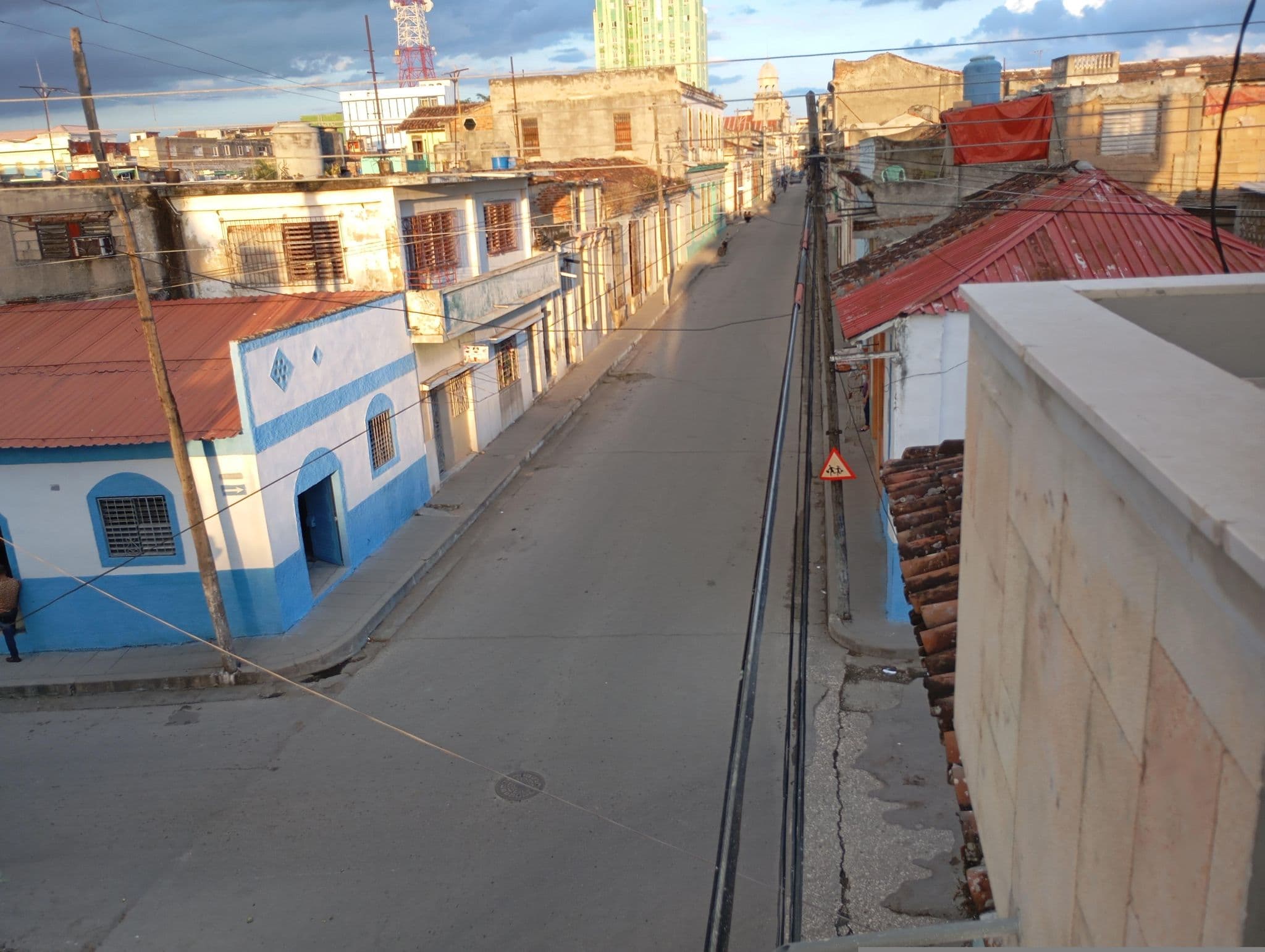 Street view near Isla Bella, Santa Clara
