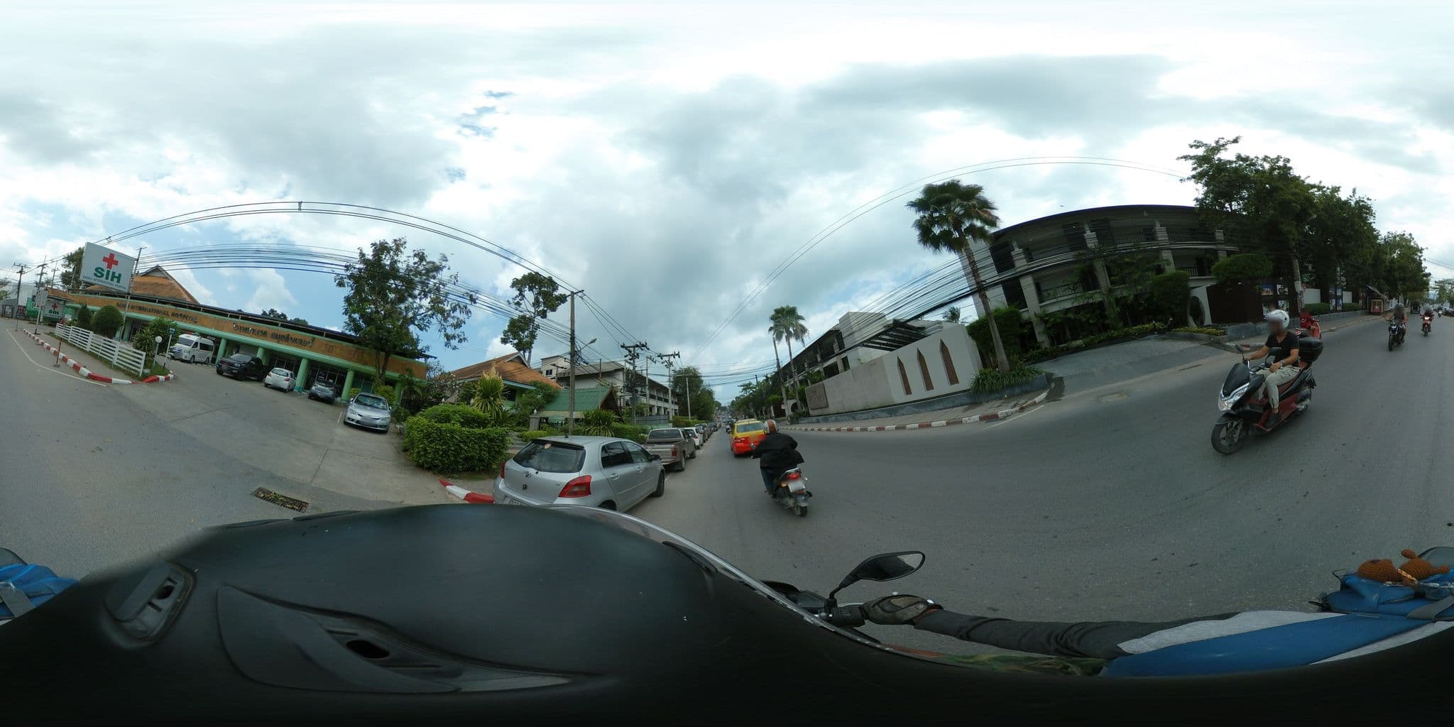 Street view near Sareeraya Villas & Suites, Ko Samui — © garok (CC BY-SA · Mapillary)