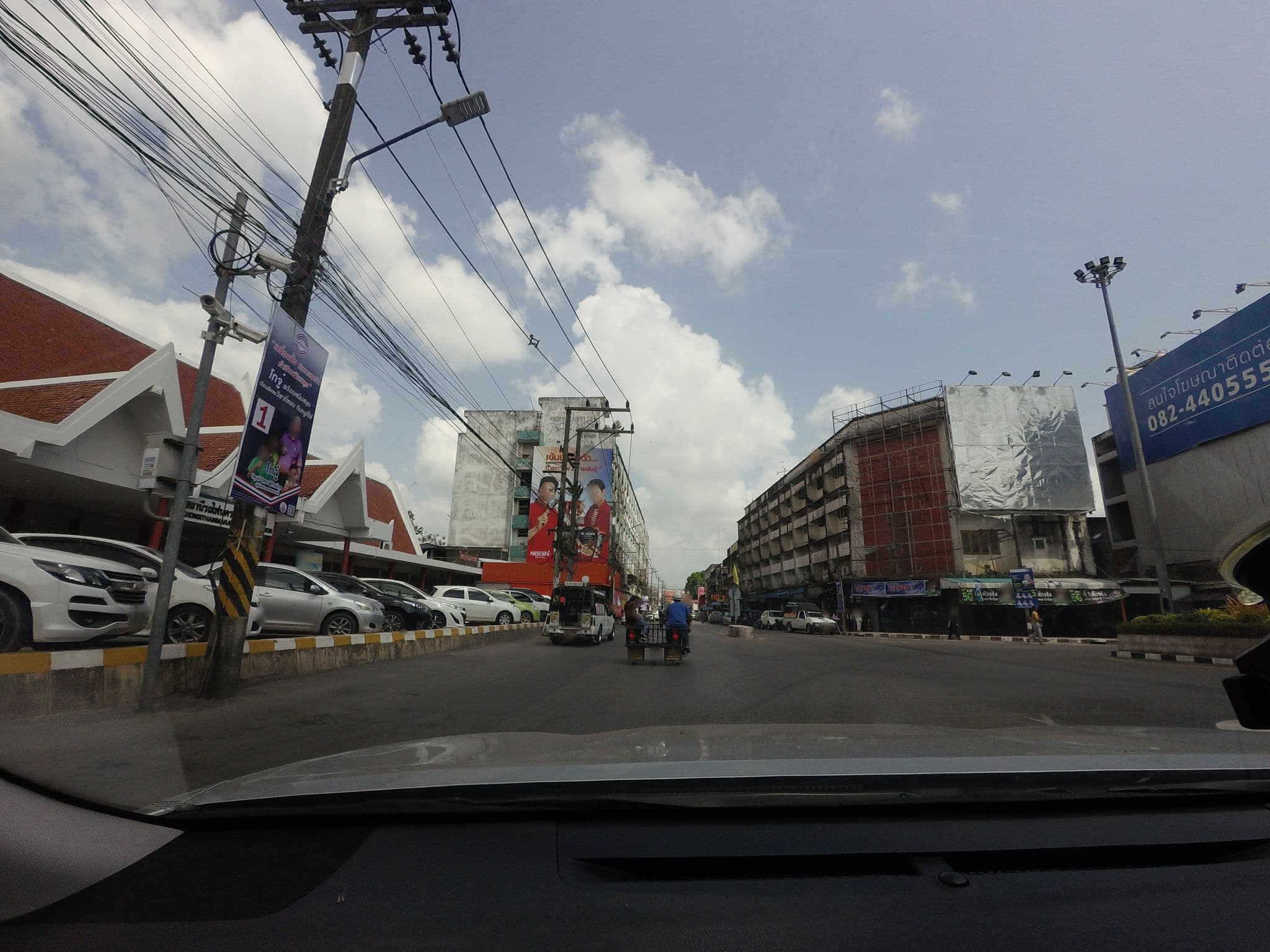 Street view near โรงแรมนครโฮเต็ล, Nakhon Si Thammarat — © mishari (CC BY-SA · Mapillary)