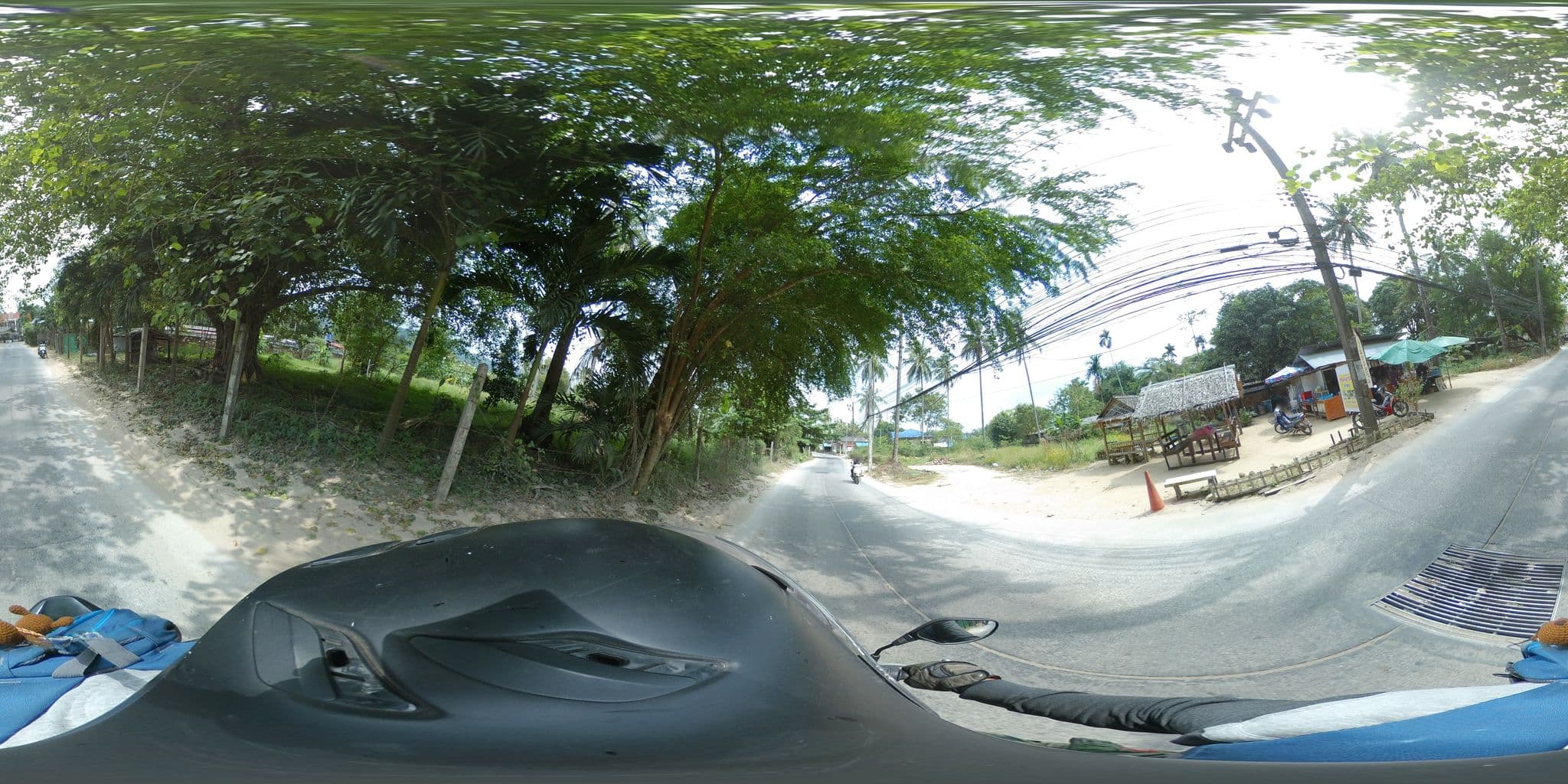 Street view near บ้านตายาย รีสอร์จ เกาะสมุย, Ko Samui — © garok (CC BY-SA · Mapillary)