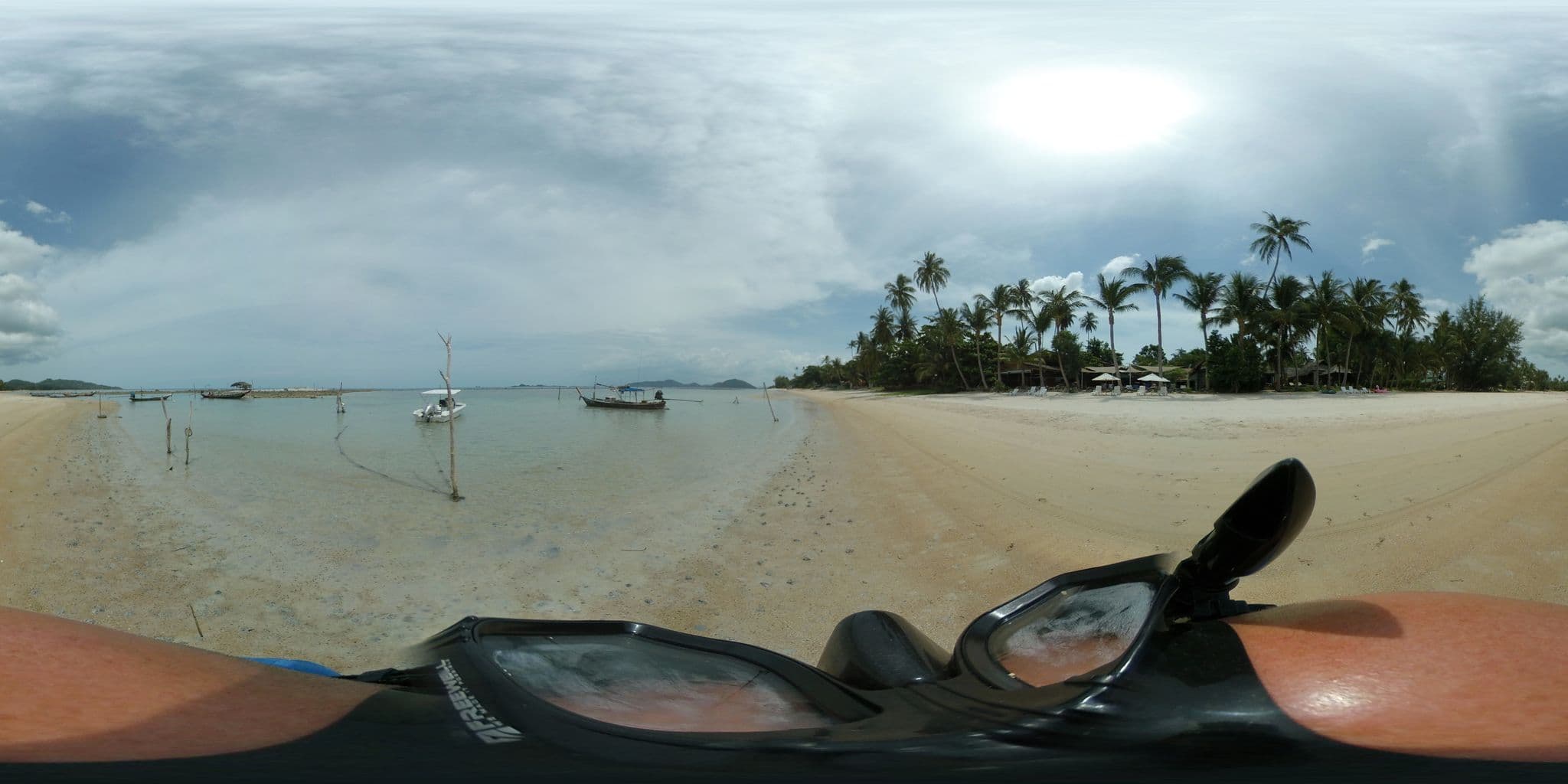 Street view near pullman g bankok, Ko Samui — © garok (CC BY-SA · Mapillary)