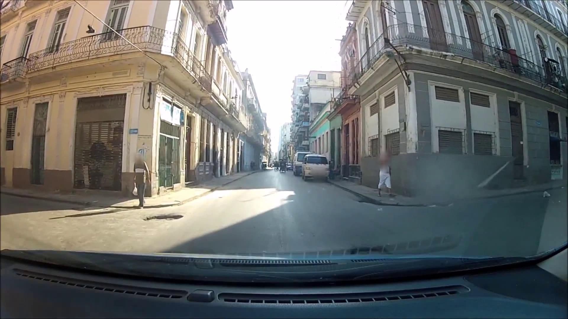 Street view near casa Chandy, Centro Habana