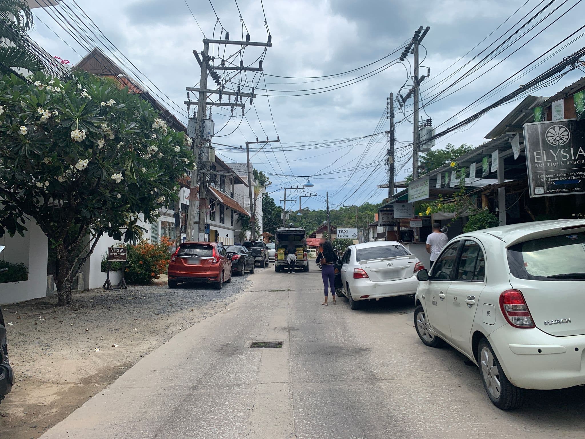 Street view near Carpe Diem Hotel Koh Samui, Ko Samui — © emseesee (CC BY-SA · Mapillary)