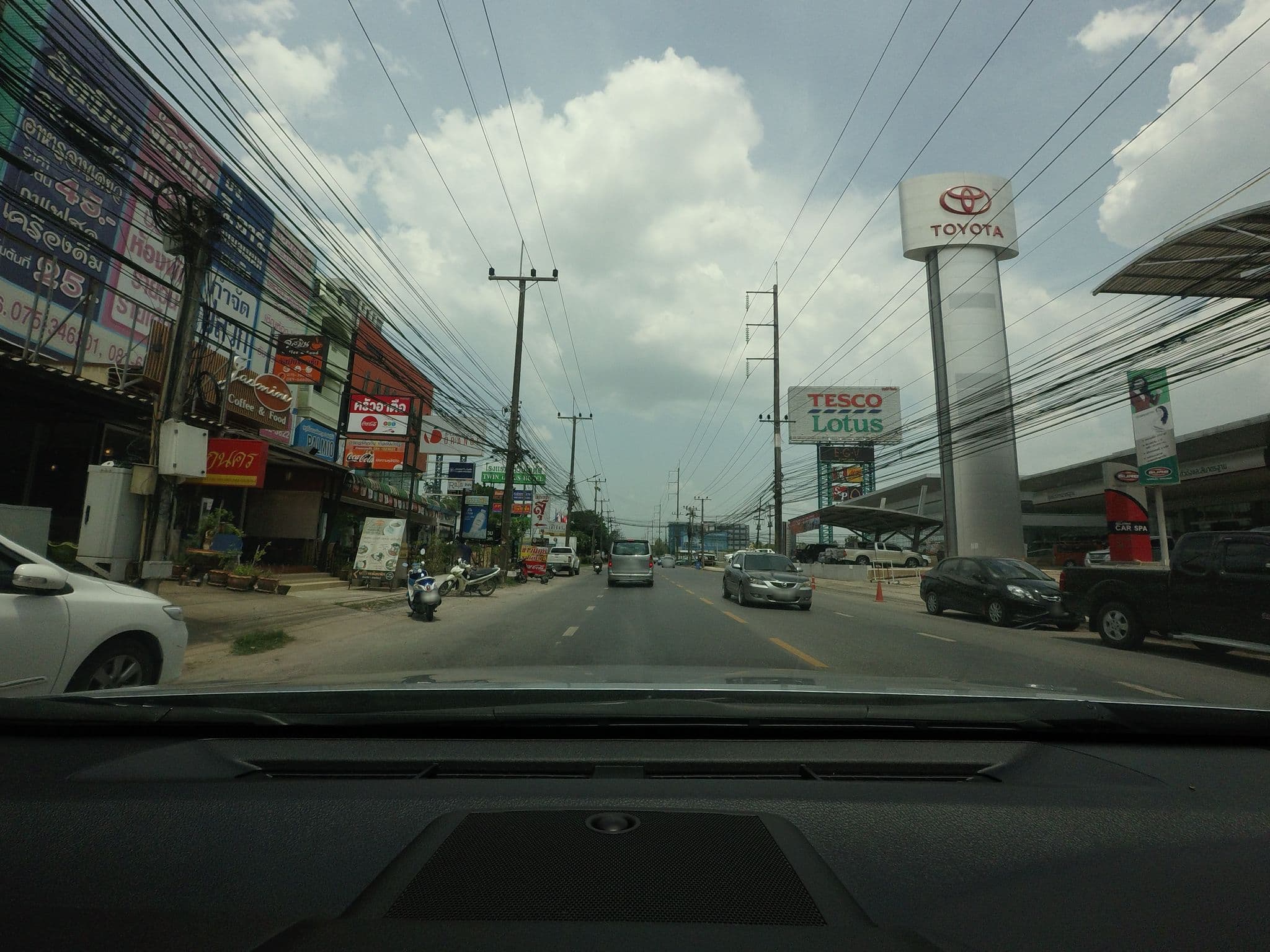 Street view near Rata inn boutique hotel, Nakhon Si Thammarat — © mishari (CC BY-SA · Mapillary)