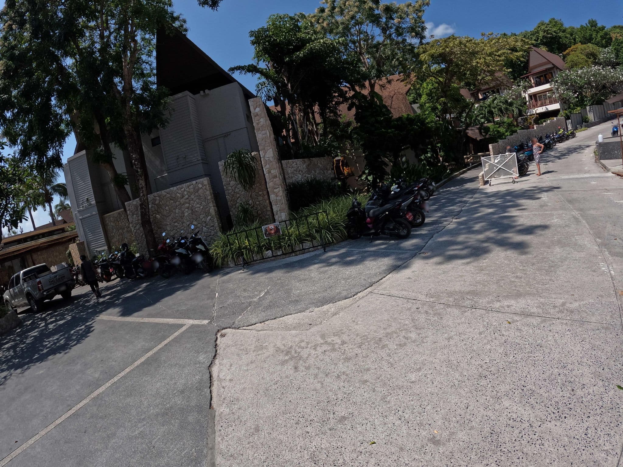 Street view near Cocohut Village Beach Resort Koh Phangan, Ko Pha Ngan — © lucomsky (CC BY-SA · Mapillary)