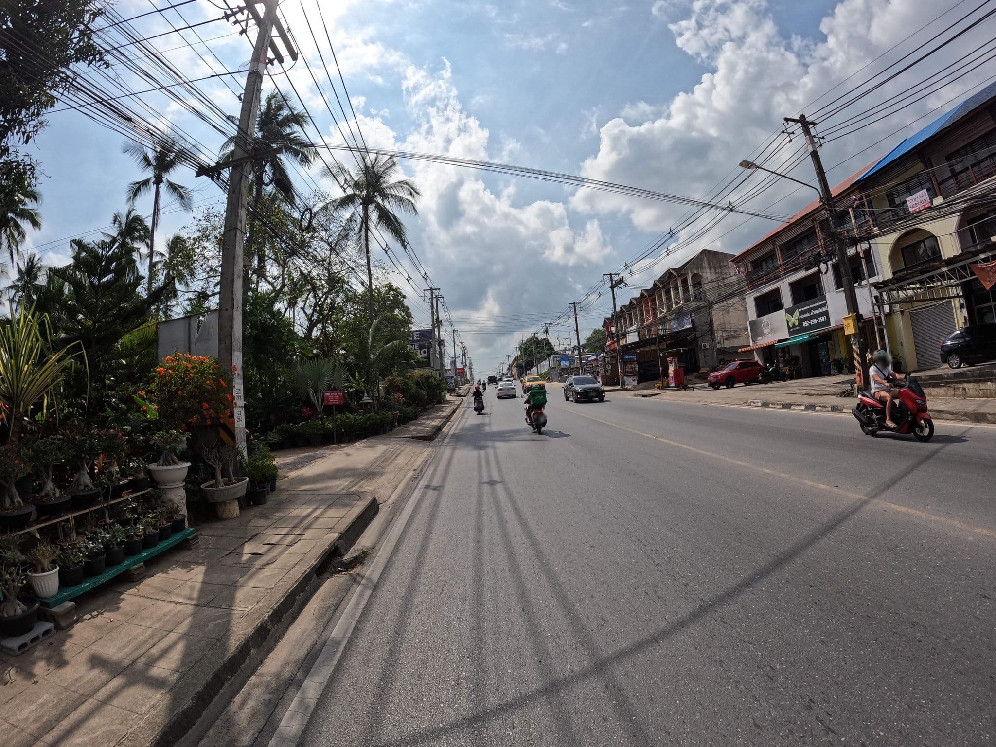 Street view near บ้านสวนศิรา-ศรัย, Ko Samui — © lucomsky (CC BY-SA · Mapillary)