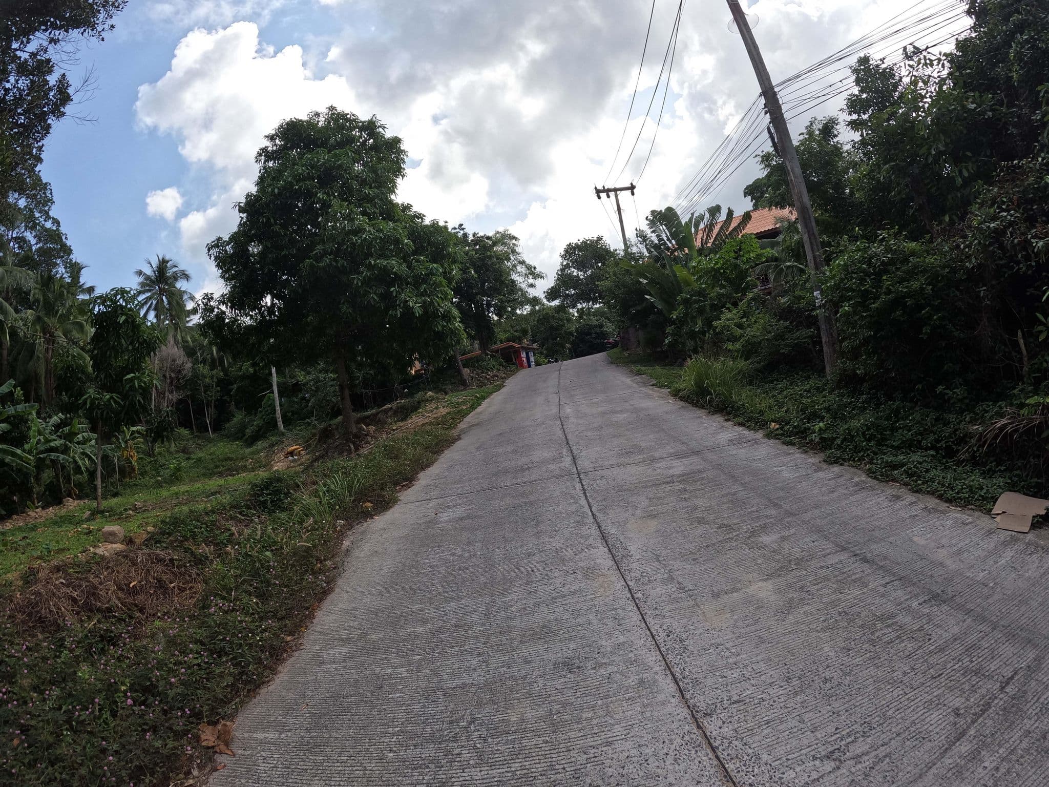 Street view near BELVEDEERE RESTAURANT (view point), Ko Pha Ngan — © lucomsky (CC BY-SA · Mapillary)