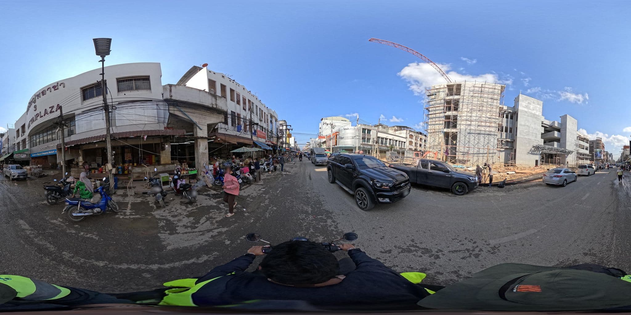 Street view near Grand Seasons Hotel, Hat Yai — © PMU-B (CC BY-SA · Mapillary)