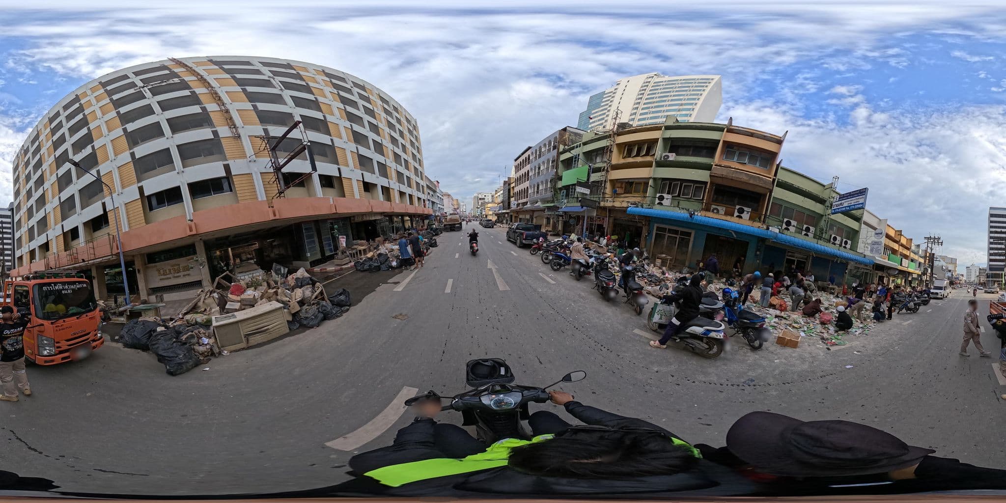 Street view near โรงแรมโฆษิต หาดใหญ่, Hat Yai — © PMU-B (CC BY-SA · Mapillary)