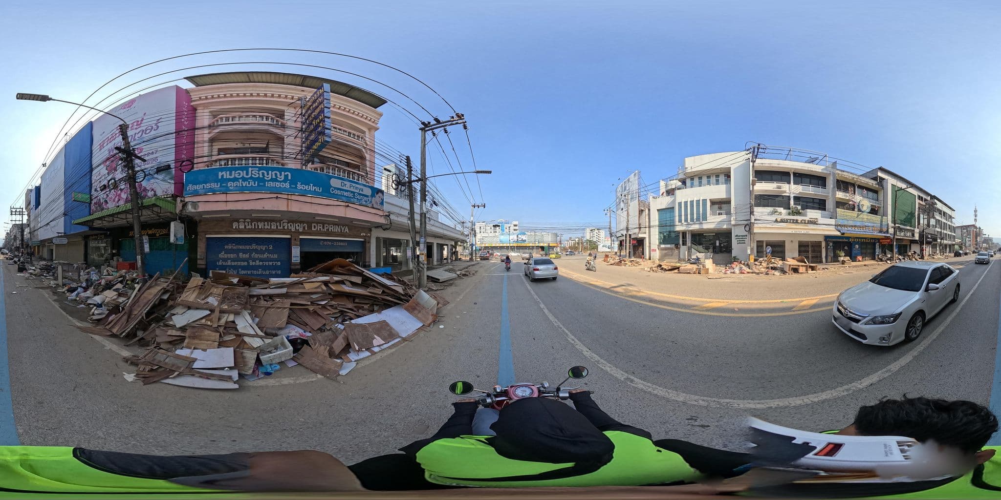 Street view near เดอ โพเอม ลอฟ บูทีค เรสซิเดนซ์, Hat Yai — © PMU-B (CC BY-SA · Mapillary)