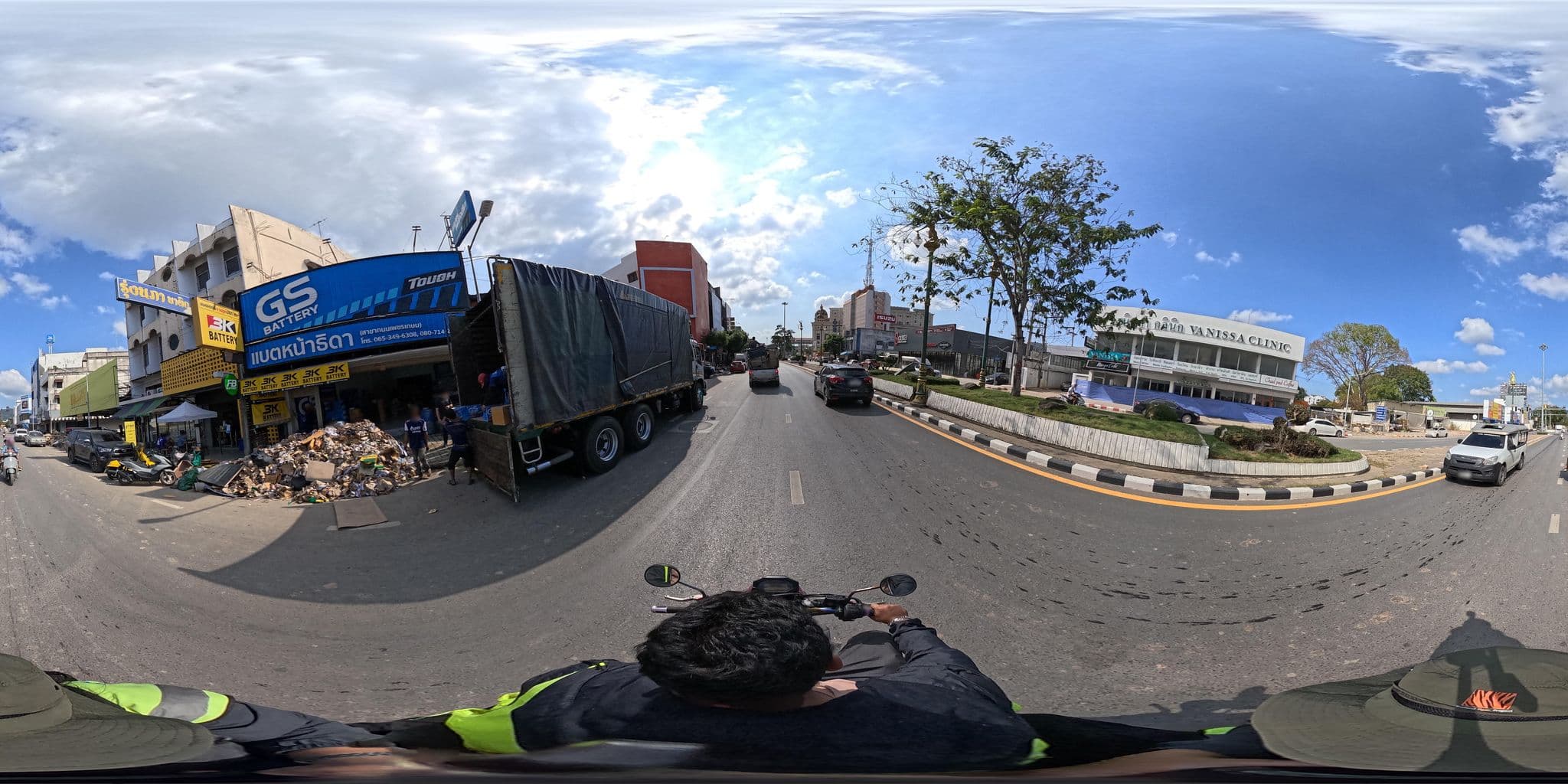 Street view near Wingnoy hotel, Hat Yai — © PMU-B (CC BY-SA · Mapillary)