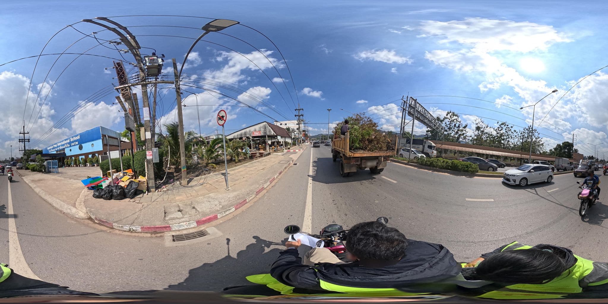 Street view near Grand Plaza Hotel, Hat Yai — © PMU-B (CC BY-SA · Mapillary)
