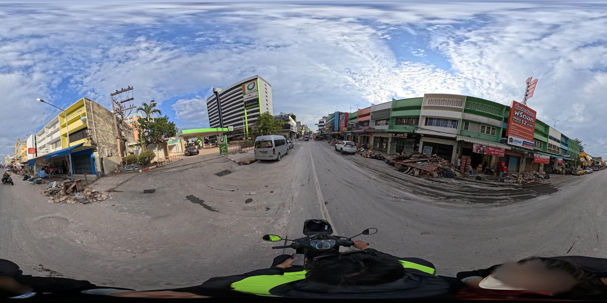 Street view near nEw World hOtEl @ HaadyAi, Hat Yai — © PMU-B (CC BY-SA · Mapillary)