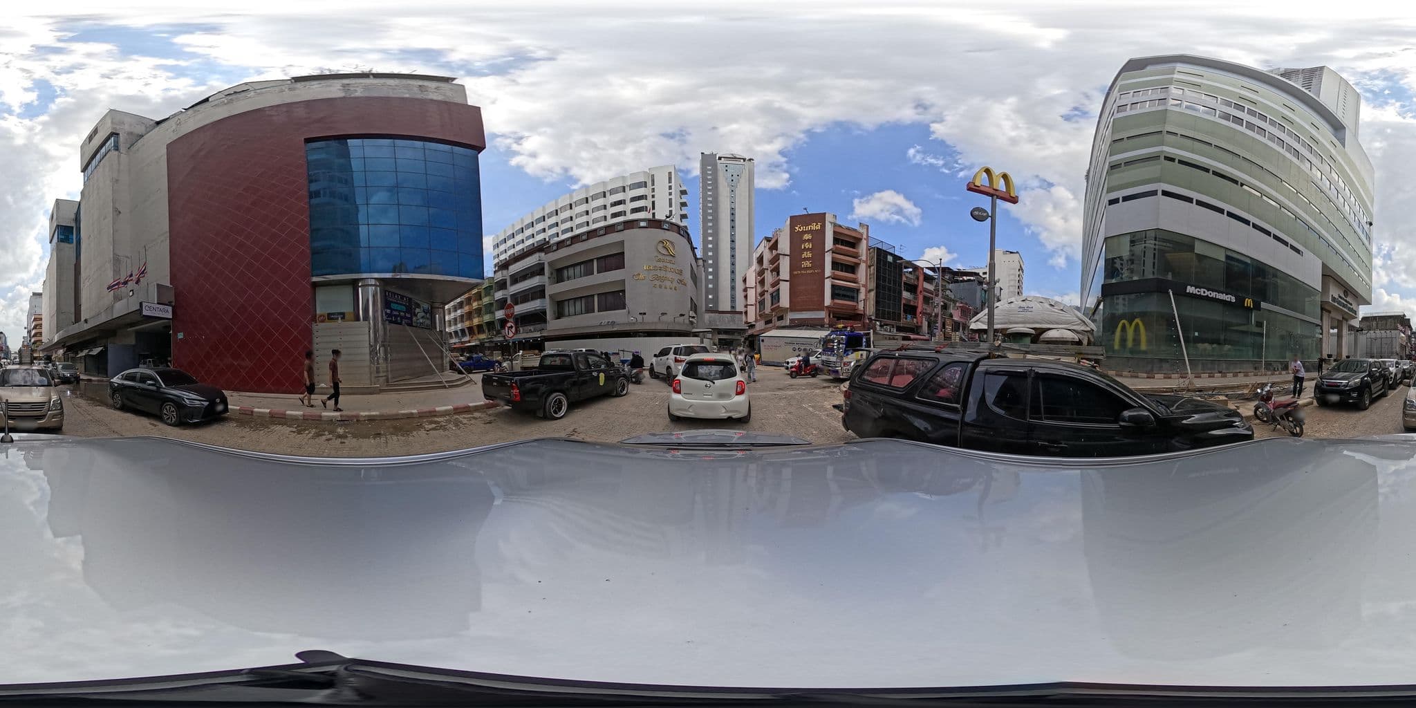 Street view near Lee Garden Hotel Lobby, Hat Yai — © PMU-B (CC BY-SA · Mapillary)