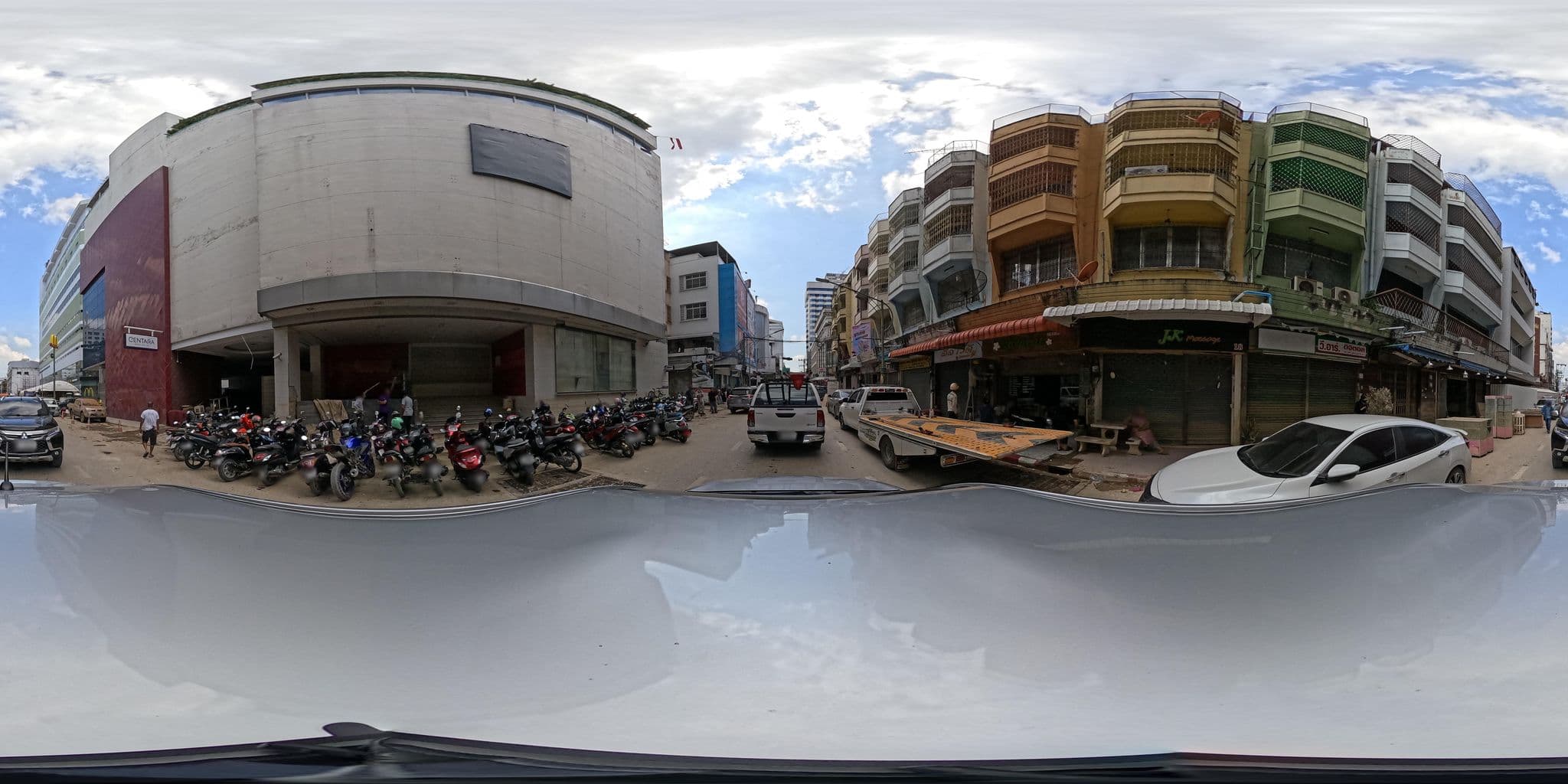 Street view near Swimming Pool | Centara Hotel, Hat Yai — © PMU-B (CC BY-SA · Mapillary)