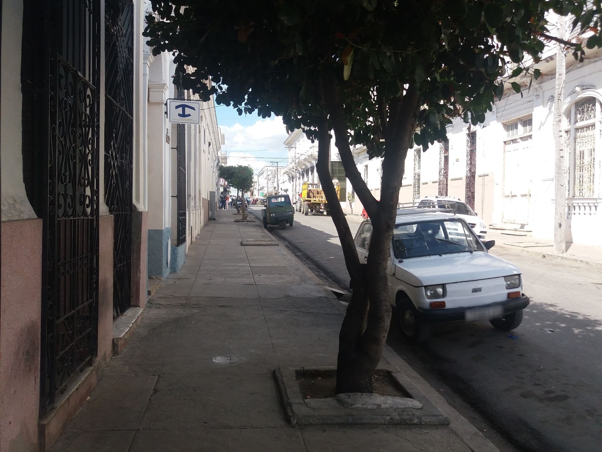 Street view near Hostal Gardenia Blanca, Cienfuegos