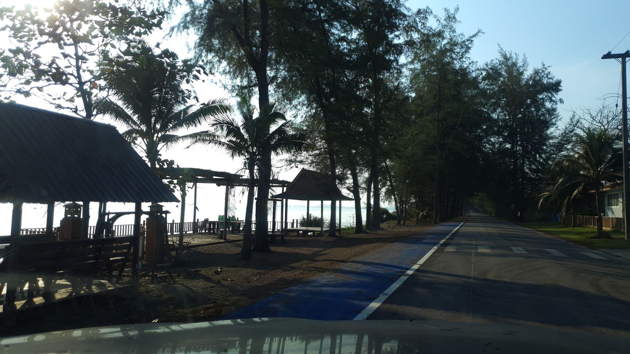 Street view near ปราสาททราหลั่นล้า, Bang Saphan — © jrcarlsen (CC BY-SA · Mapillary)