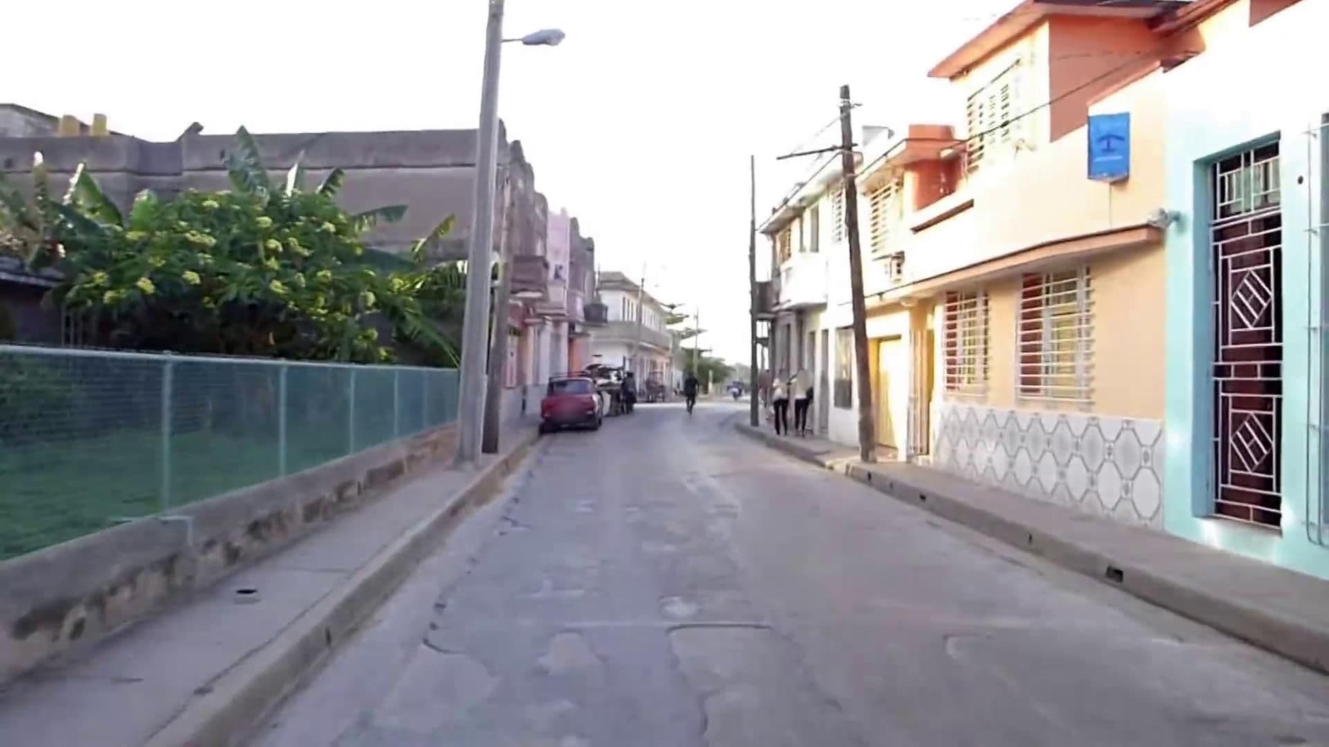 Street view near Dormitorio Mixto Carola, Camagüey