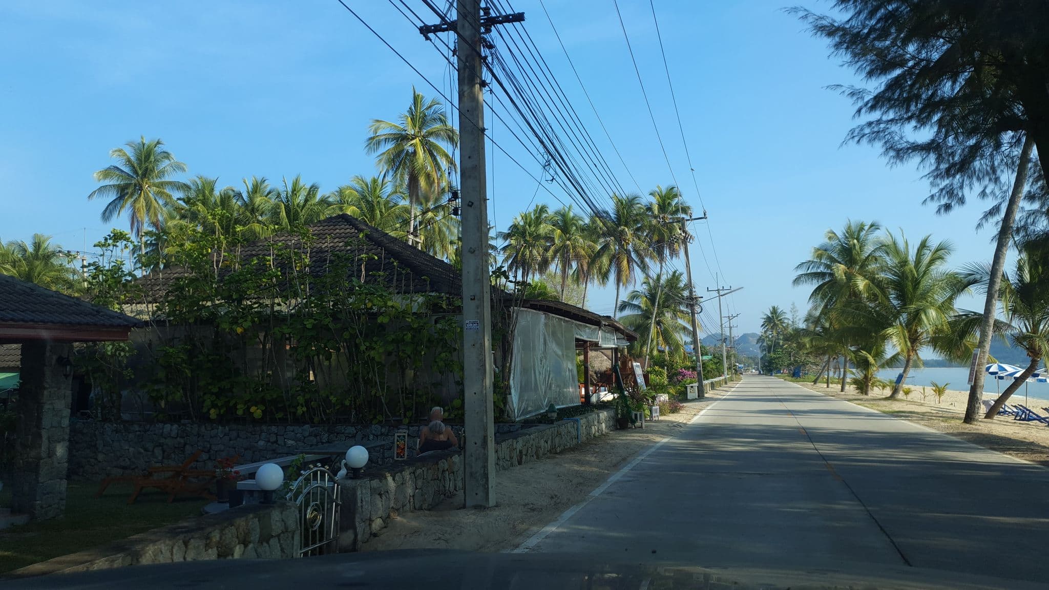 Street view near Suan Bankrut Beach Resort Prachuap Khiri Khan, Bang Saphan — © jrcarlsen (CC BY-SA · Mapillary)