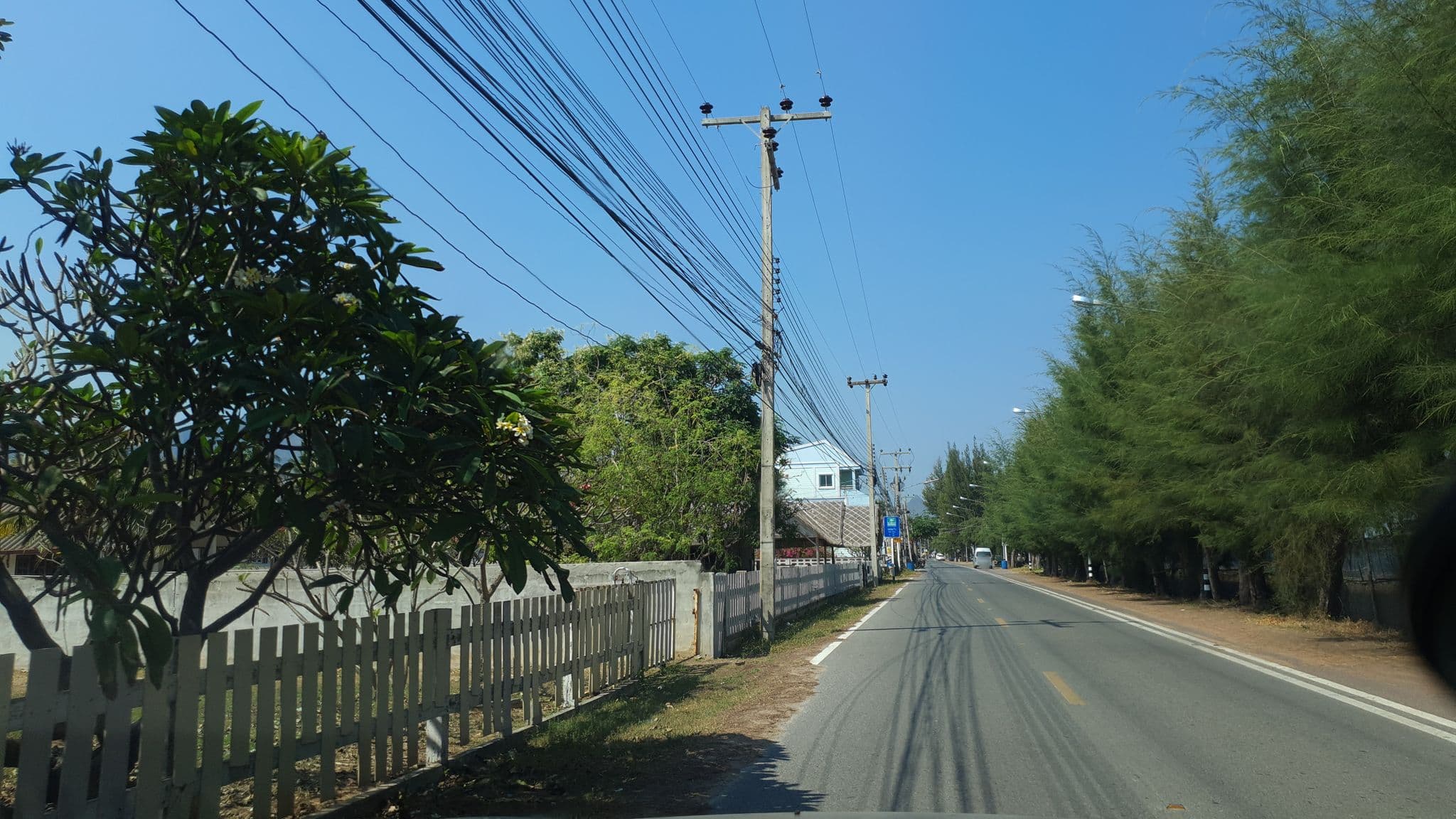 Street view near Avatar Medi Park Resort, Sam Roi Yot — © jrcarlsen (CC BY-SA · Mapillary)