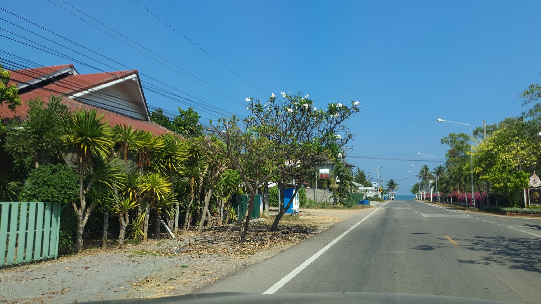 Street view near Baan Peeburan, Sam Roi Yot — © jrcarlsen (CC BY-SA · Mapillary)