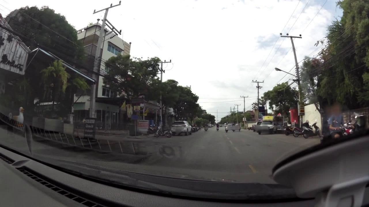 Street view near บ้านระเบียงดาว, Hua Hin — © rariyaso (CC BY-SA · Mapillary)