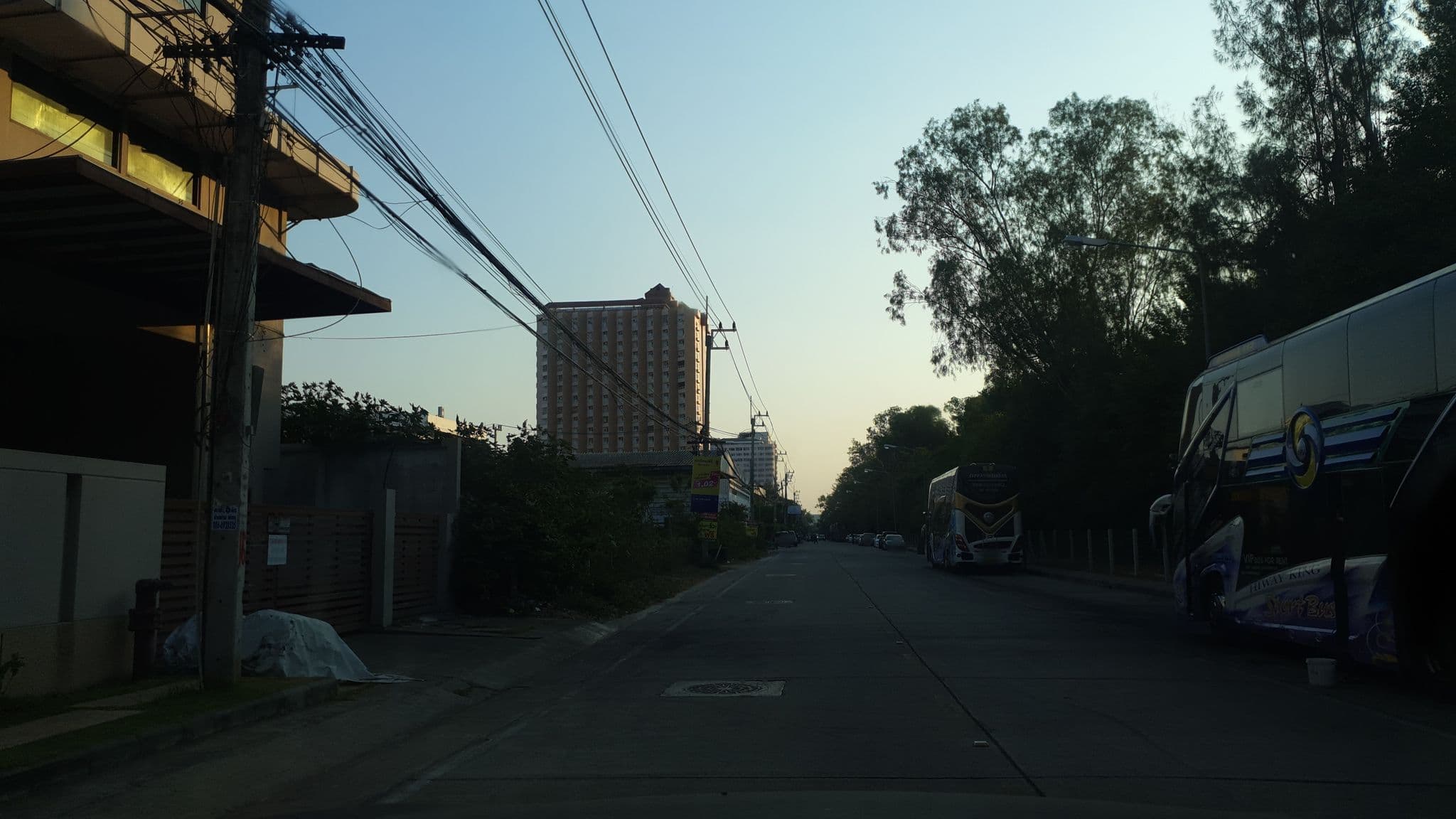 Street view near Tara Mantra, Room 407, Cha-am — © jrcarlsen (CC BY-SA · Mapillary)