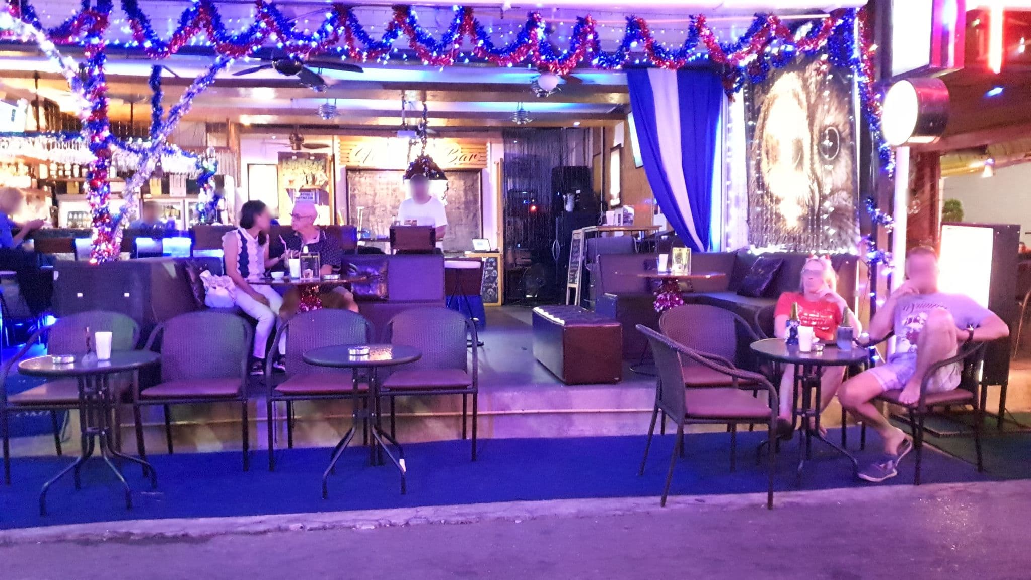 Street view near Sakulwilai Hotel, Hua Hin — © jrcarlsen (CC BY-SA · Mapillary)