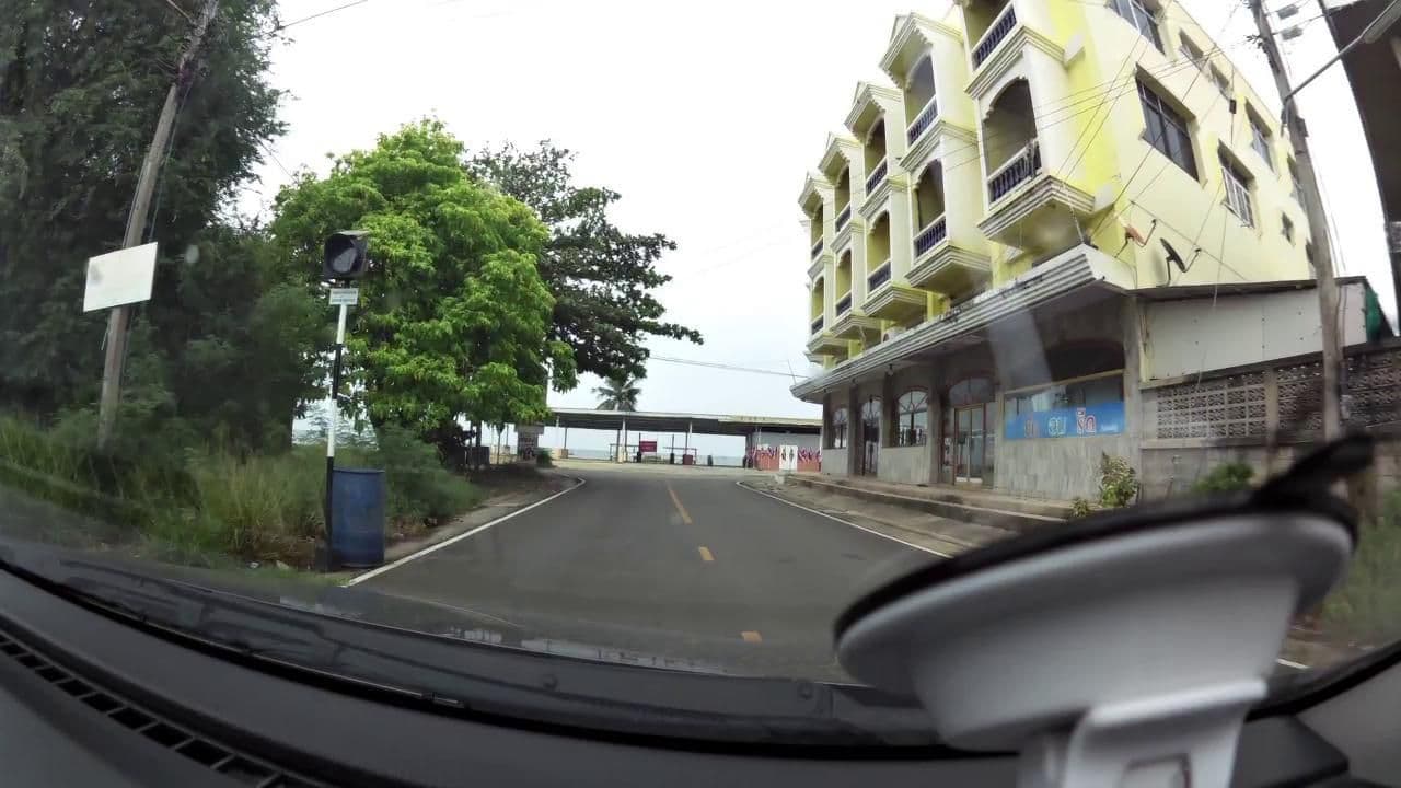 Street view near Pandorea Hotel (โรงแรมแพนโดเรีย), Pran Buri — © rariyaso (CC BY-SA · Mapillary)