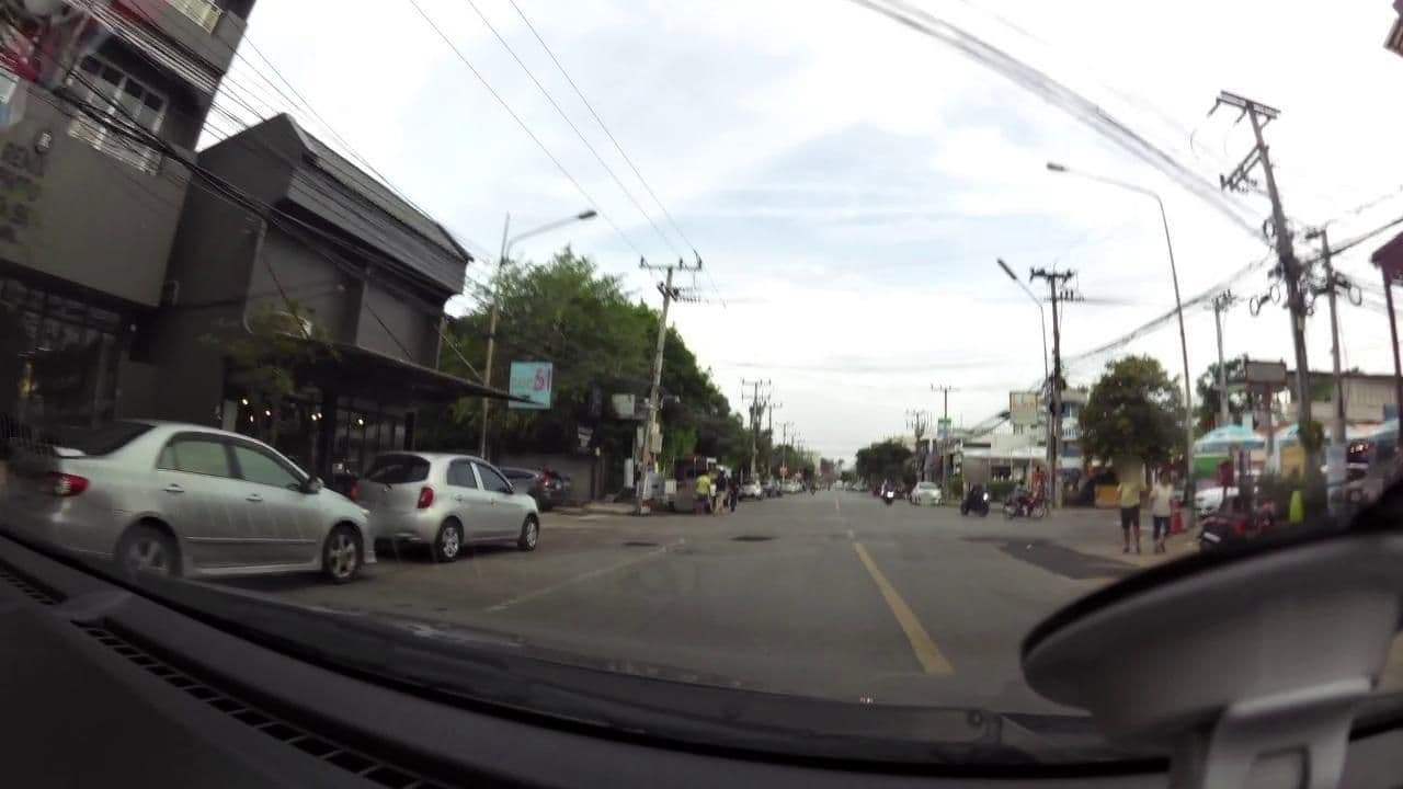 Street view near Bahn Iam Muang@ Huahin, Hua Hin — © rariyaso (CC BY-SA · Mapillary)