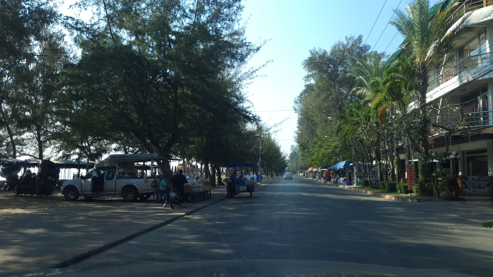 Street view near นิพนธ์ รีสอร์ท, Cha-am — © jrcarlsen (CC BY-SA · Mapillary)