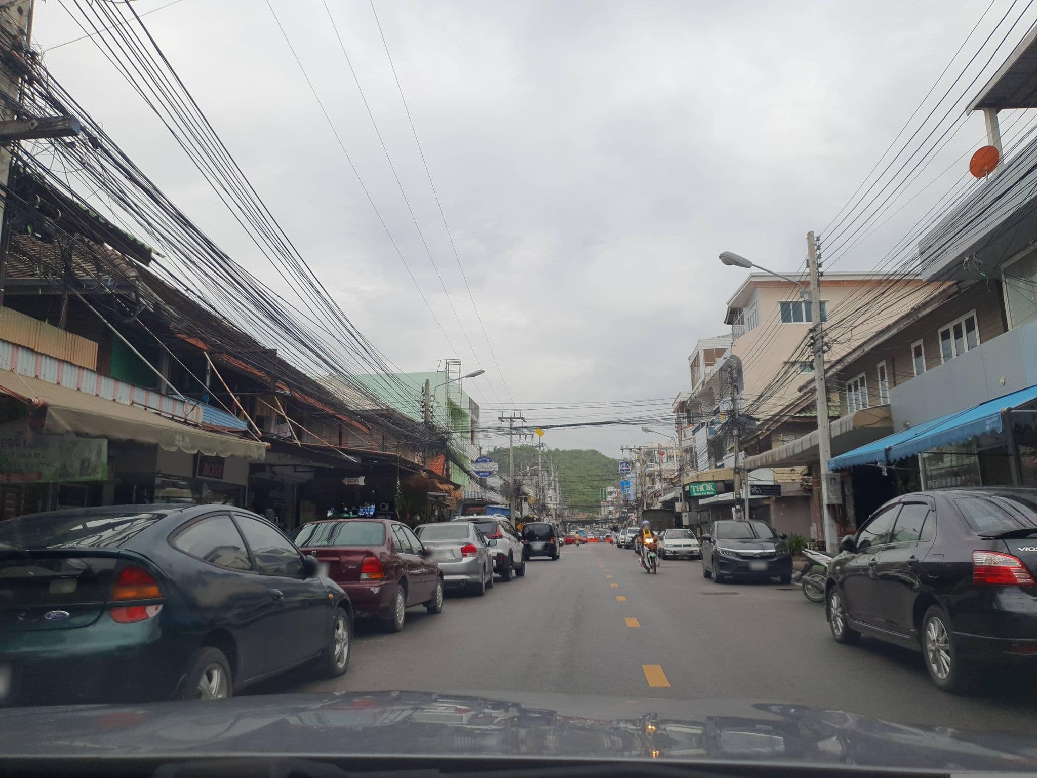 Street view near HuaHin Paradise, Hua Hin — © jrcarlsen (CC BY-SA · Mapillary)