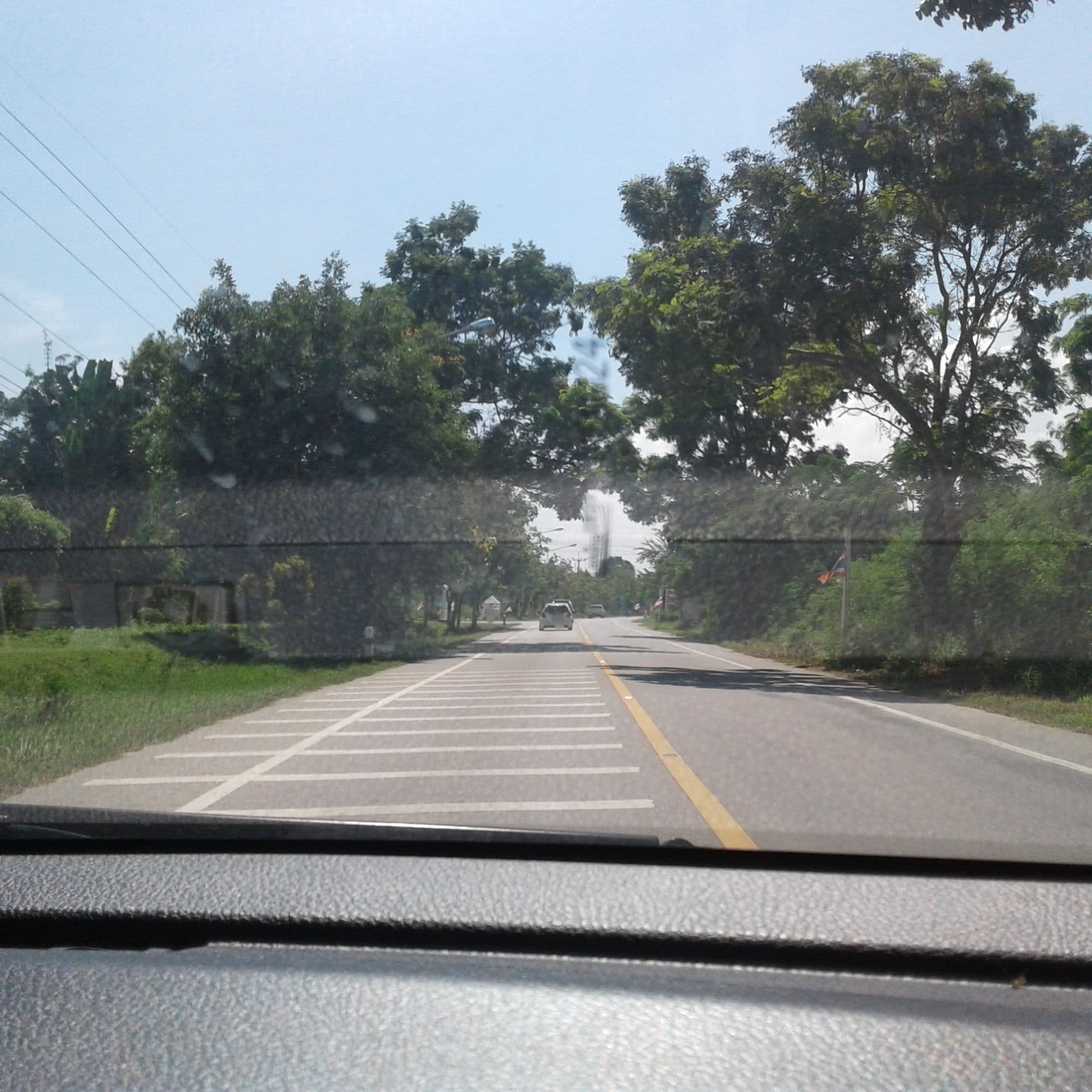 Street view near อัญมณี รีสอร์ท ชะอำ, Cha-am — © rariyaso (CC BY-SA · Mapillary)