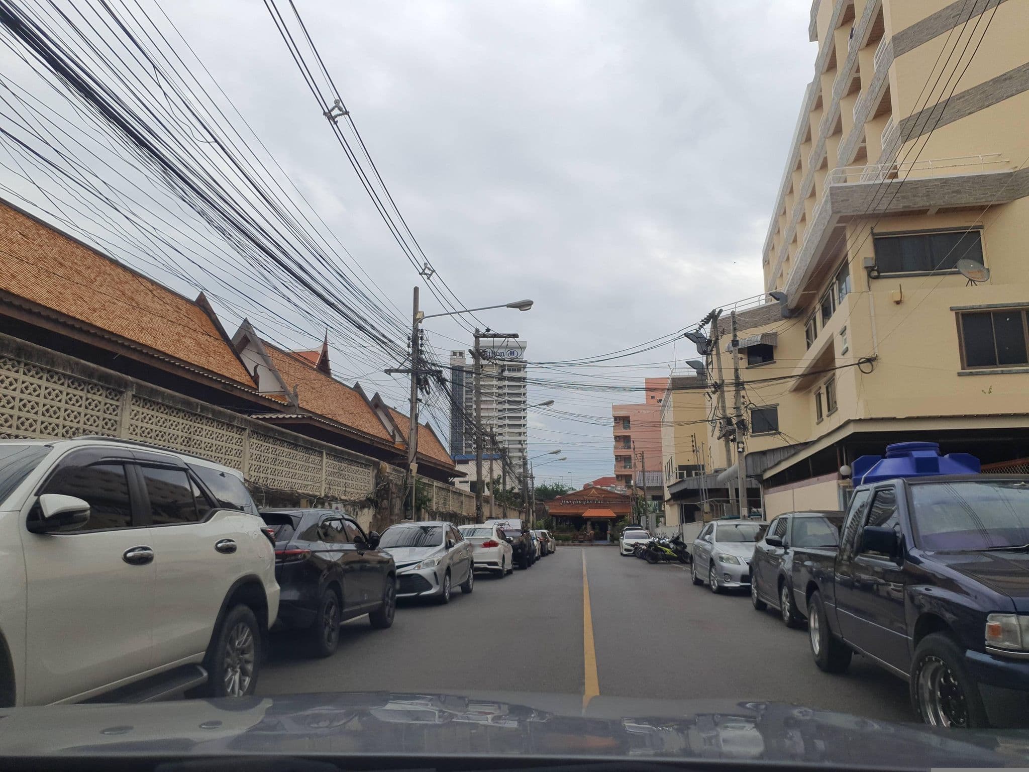 Street view near Peone Hotel & Golf, Hua Hin — © jrcarlsen (CC BY-SA · Mapillary)