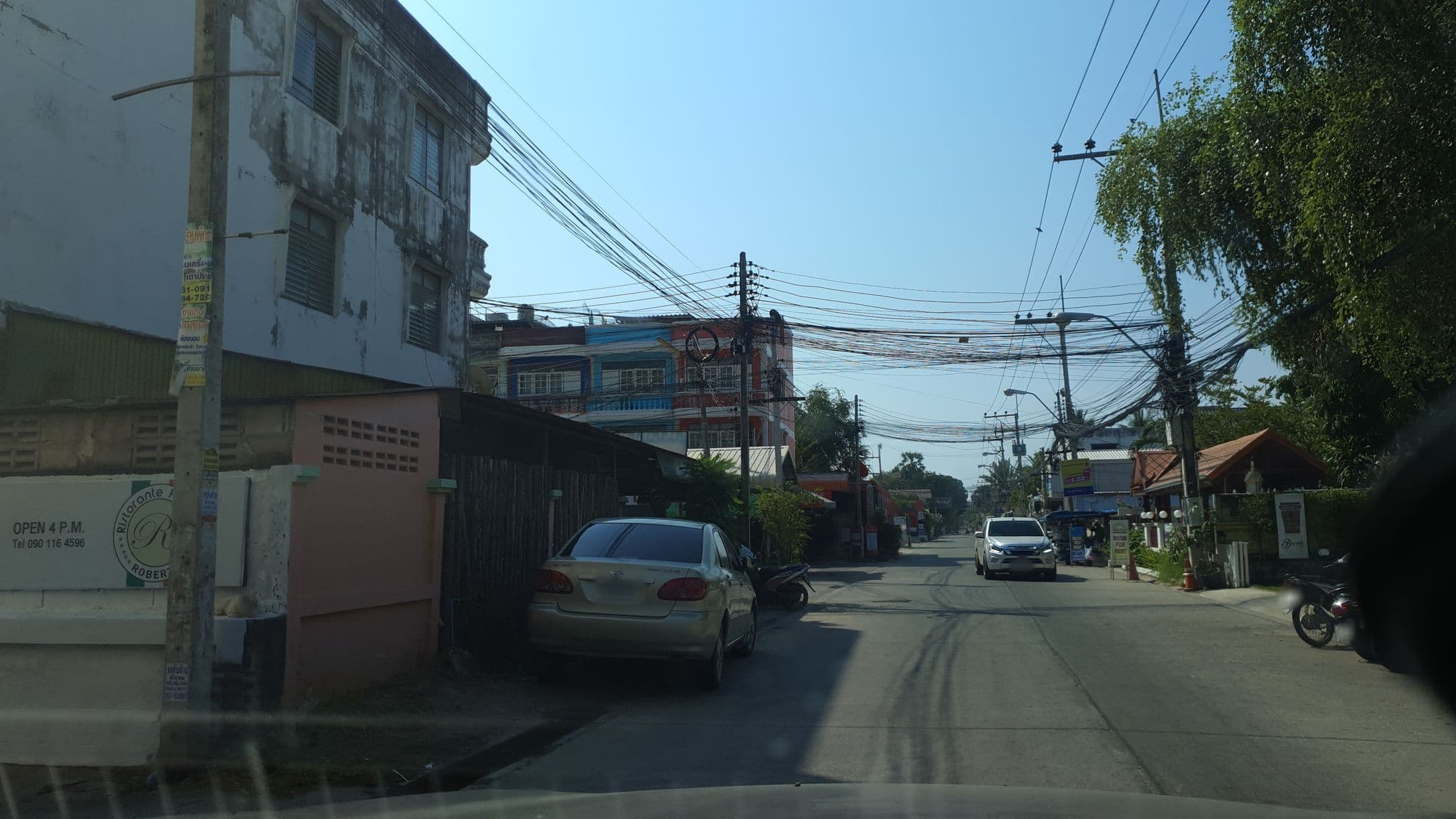 Street view near ชะอำเพอร์เฟคท์เฮ้าส์ Cha-am Perfect House, Cha-am — © jrcarlsen (CC BY-SA · Mapillary)