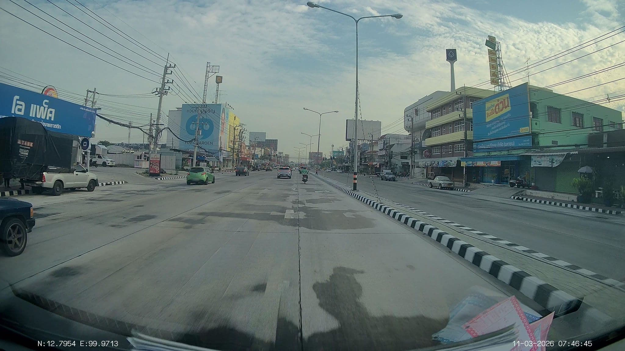 Street view near โรงแรมโกลเด้นบีช, Cha-am — © ThailandCambodia (CC BY-SA · Mapillary)