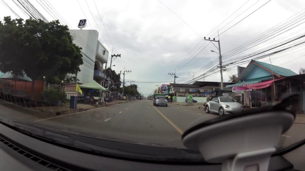 Street view near อิ่มสุข รีสอร์ท, Pran Buri — © rariyaso (CC BY-SA · Mapillary)