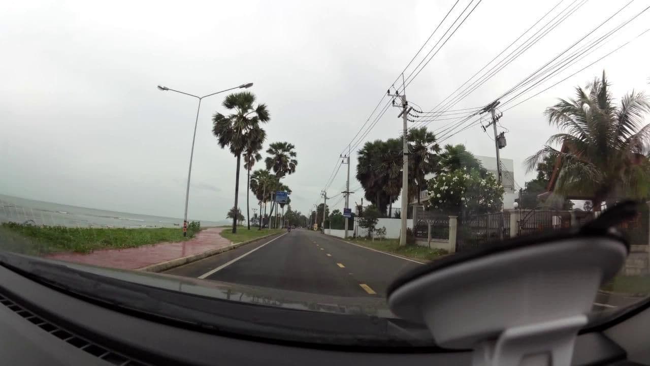 Street view near กาสะลอง บีช รีสอร์ท, Pran Buri — © rariyaso (CC BY-SA · Mapillary)