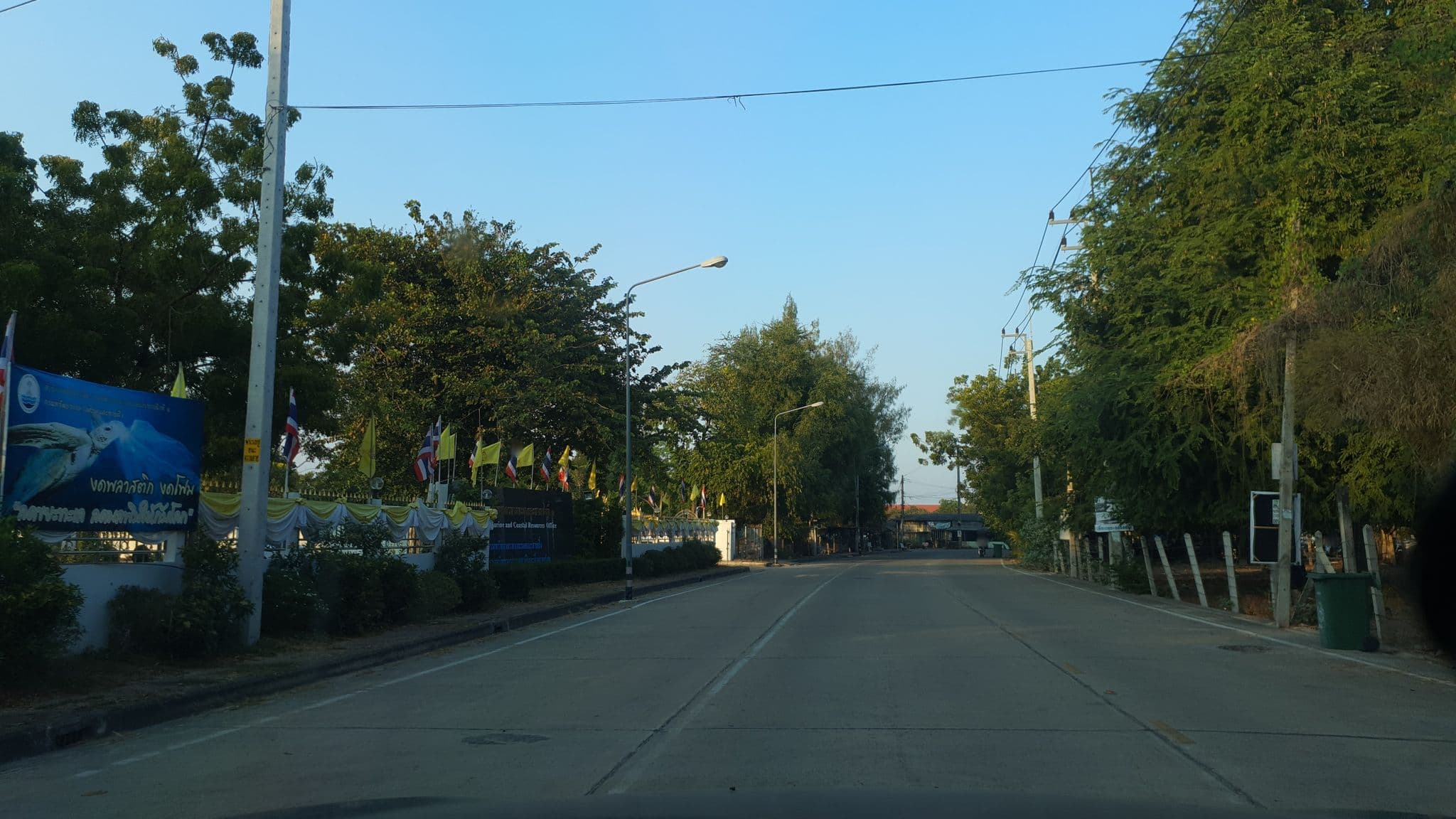 Street view near บ้านพักอุไรรัตน์, Cha-am — © jrcarlsen (CC BY-SA · Mapillary)