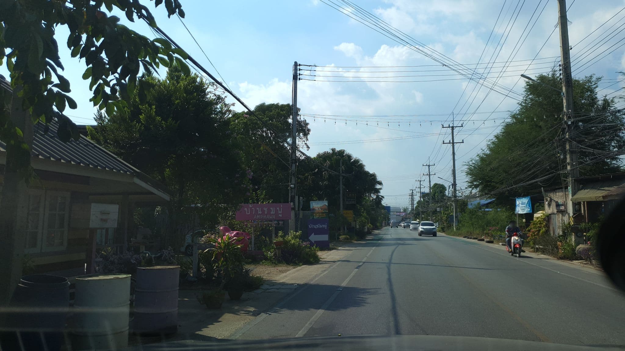 Street view near บ้านบมพู่โฮมสเตย์, Samut Songkhram — © jrcarlsen (CC BY-SA · Mapillary)