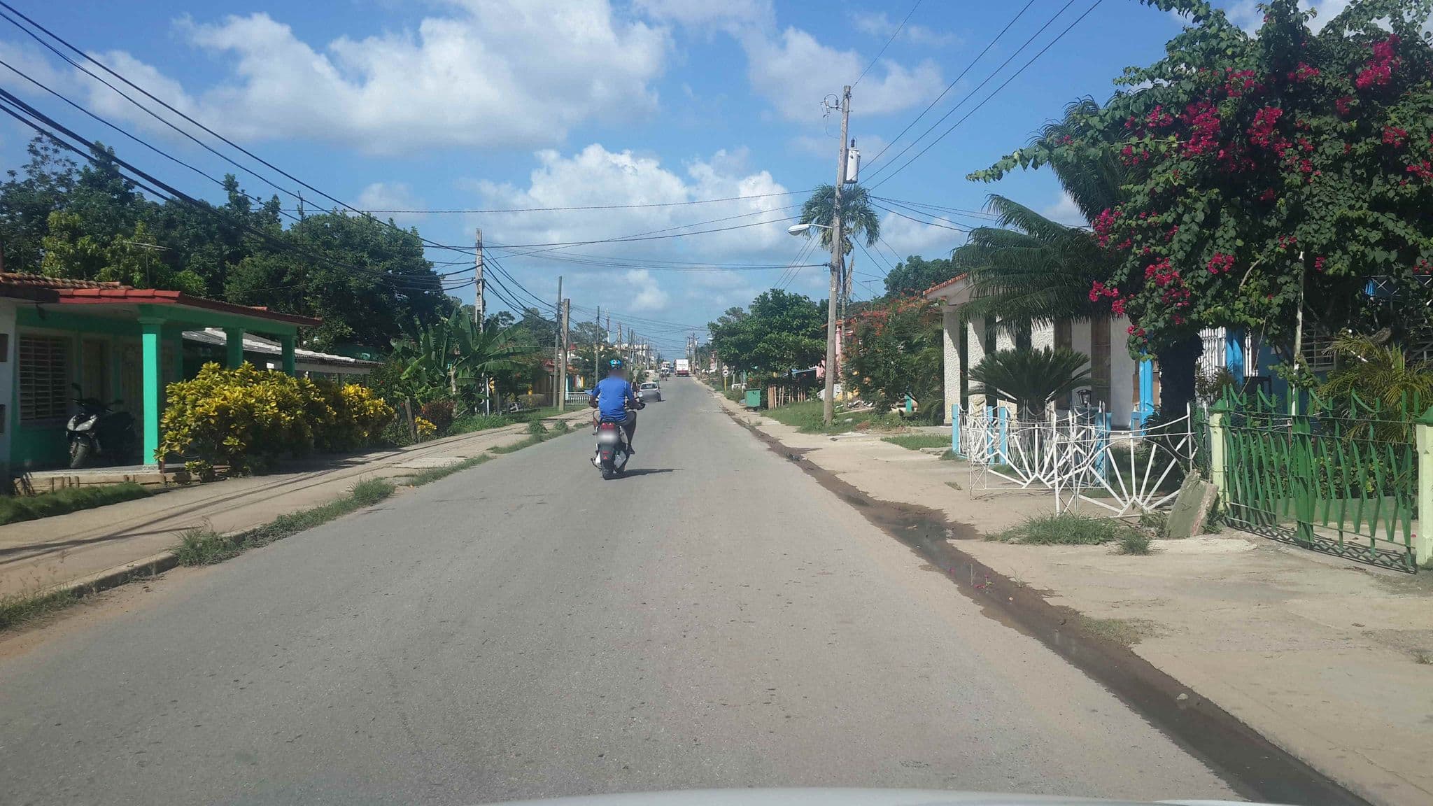 Street view near Casa Mirtha Azcuy, Viñales