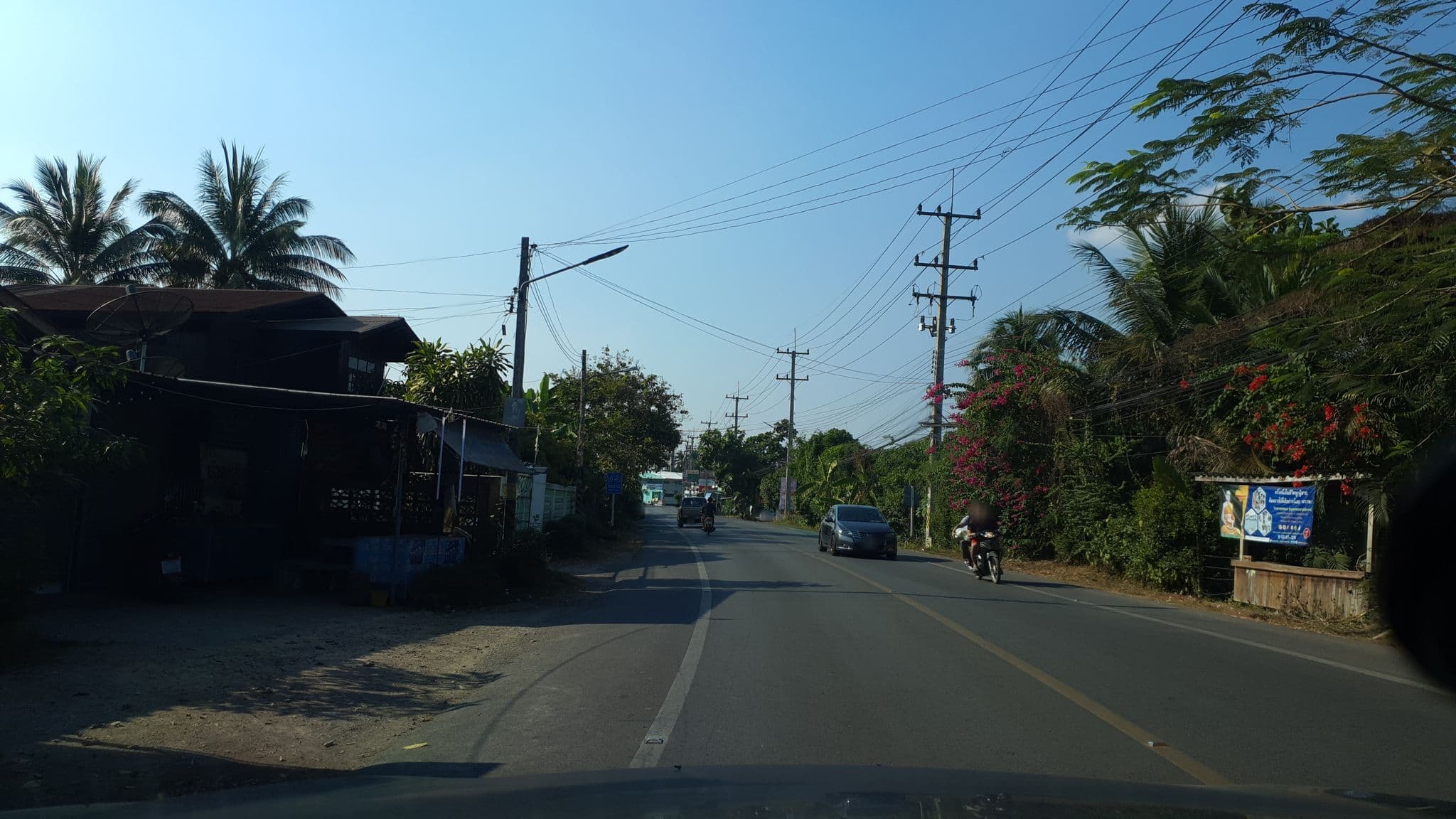 Street view near ห้องพักเขมิกา รีสอร์ท, Samut Songkhram — © jrcarlsen (CC BY-SA · Mapillary)