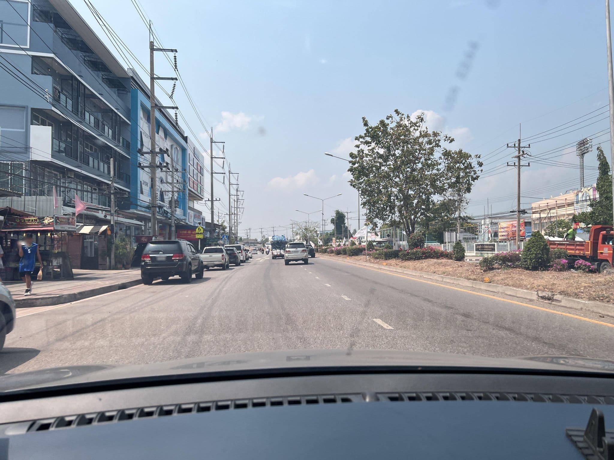 Street view near Smile House 🏩, Samut Songkhram — © lin_wang (CC BY-SA · Mapillary)