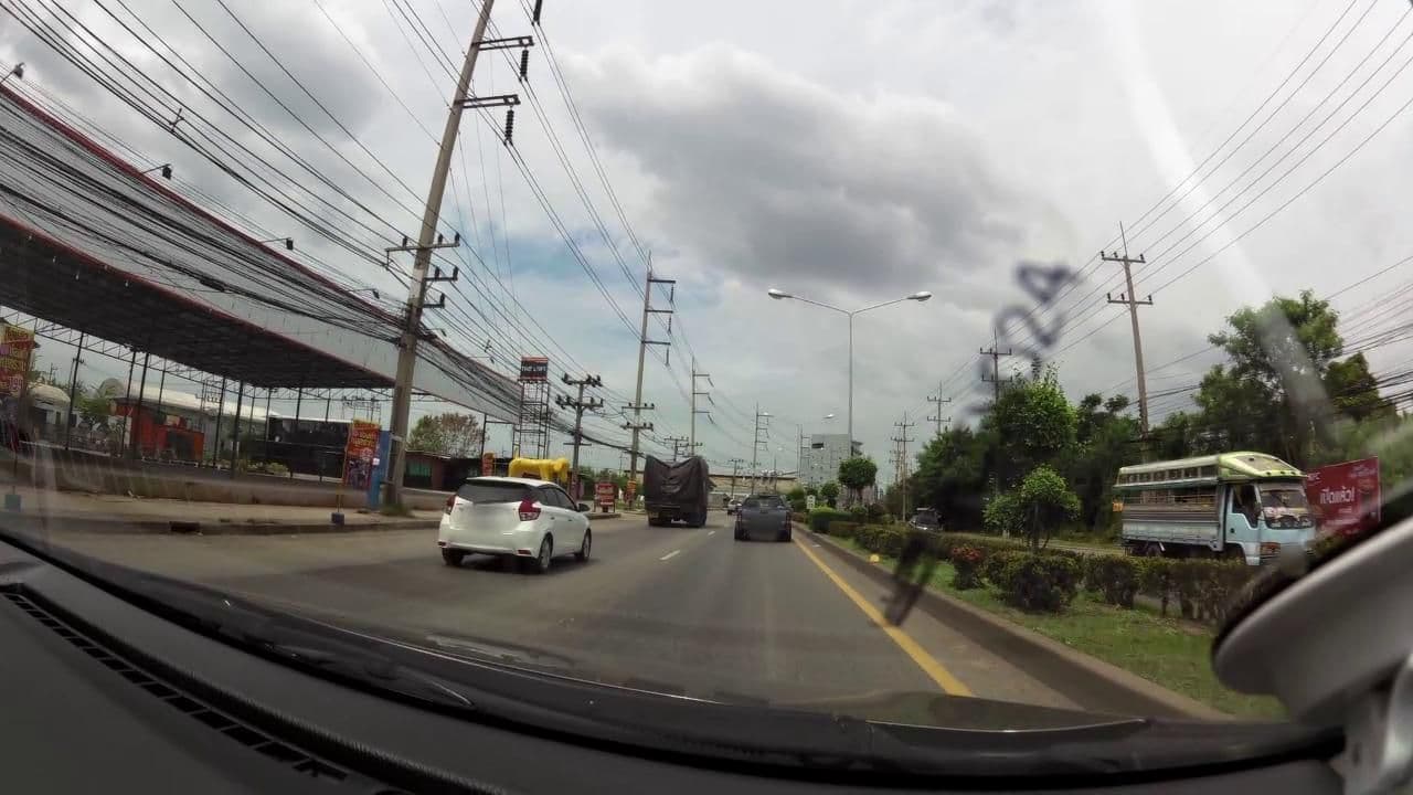 Street view near โรงแรมเทพภักดี, Samut Sakhon — © rariyaso (CC BY-SA · Mapillary)