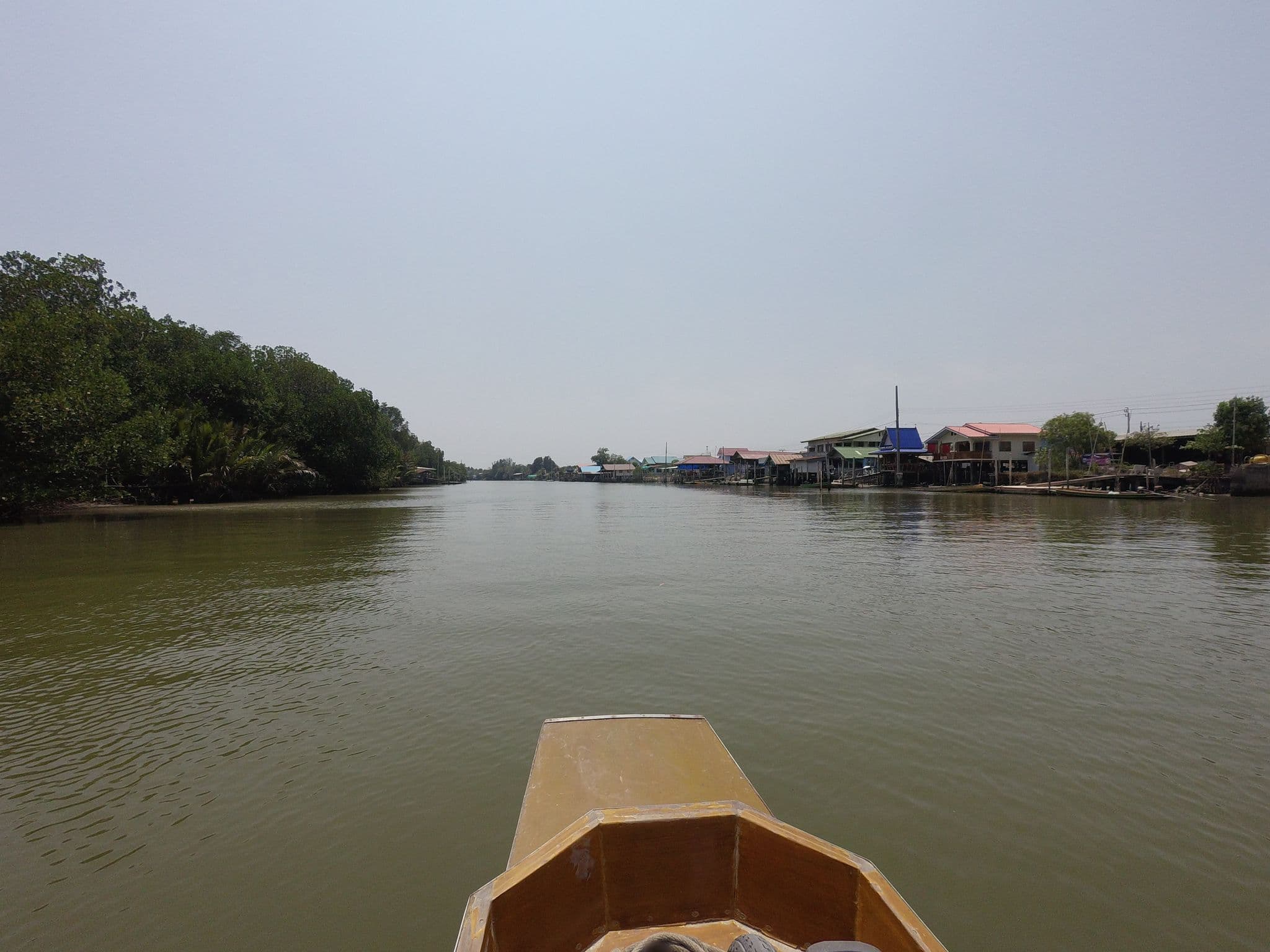 Street view near บ้านตะบูนของพ่อ (Baantaboon Kongpor), Ban Samae Dam — © mishari (CC BY-SA · Mapillary)