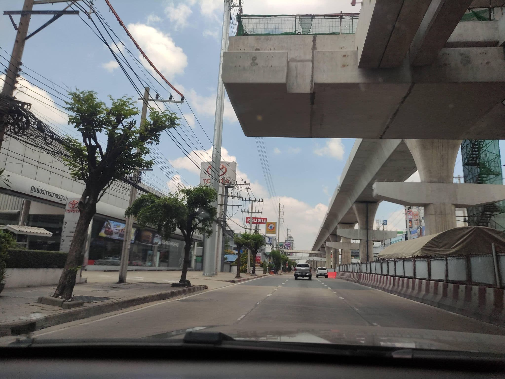Street view near โรงแรมมดอินน์, Phra Pradaeng — © kasetitkml_pipitchai (CC BY-SA · Mapillary)