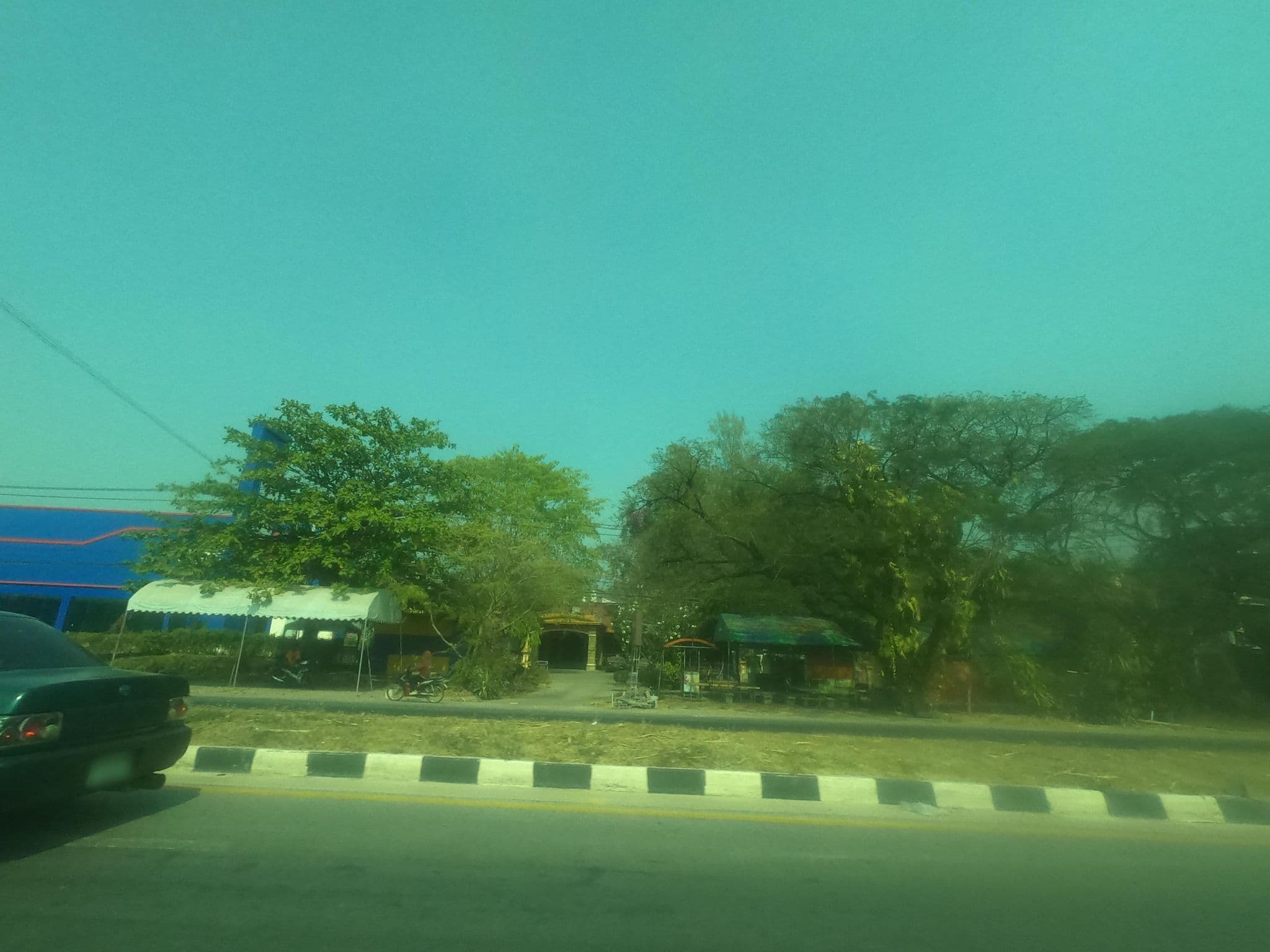 Street view near โรงแแรมเขาตองวิว, Kanchanaburi — © sisaket (CC BY-SA · Mapillary)