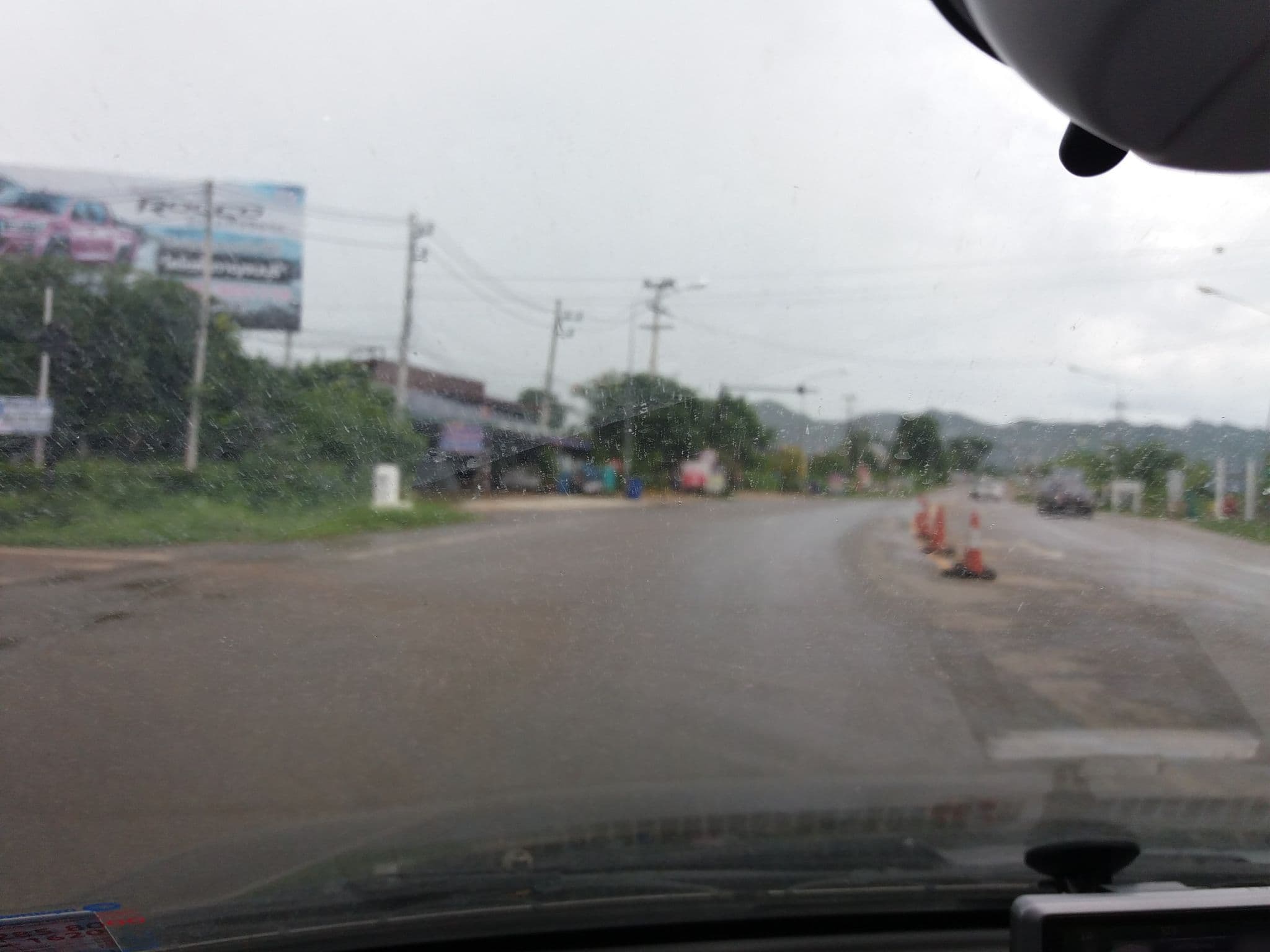 Street view near บ้านสวน แม่น้ำ, Kanchanaburi — © beddhist (CC BY-SA · Mapillary)