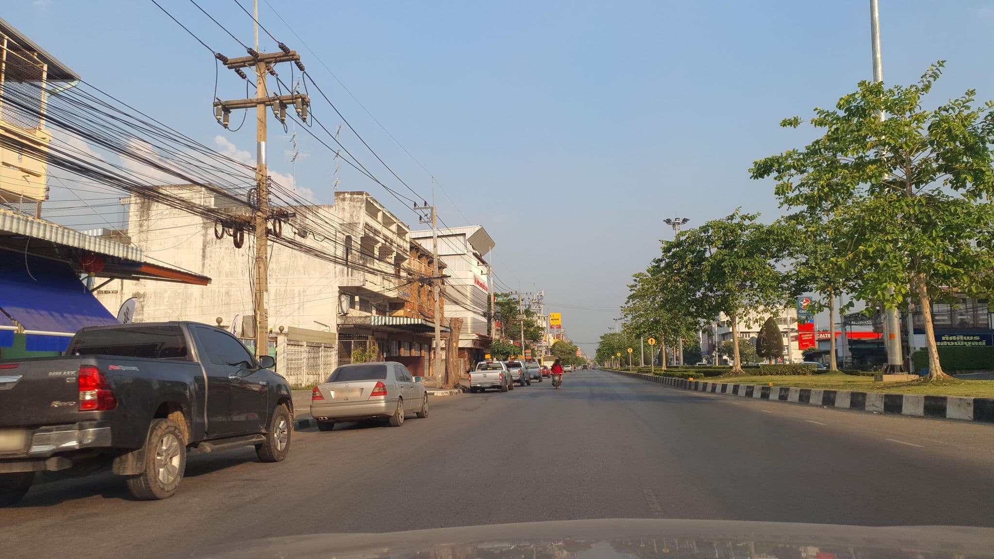 Street view near ฟุดฟิดฟอไฟอินท์, Kanchanaburi — © jrcarlsen (CC BY-SA · Mapillary)